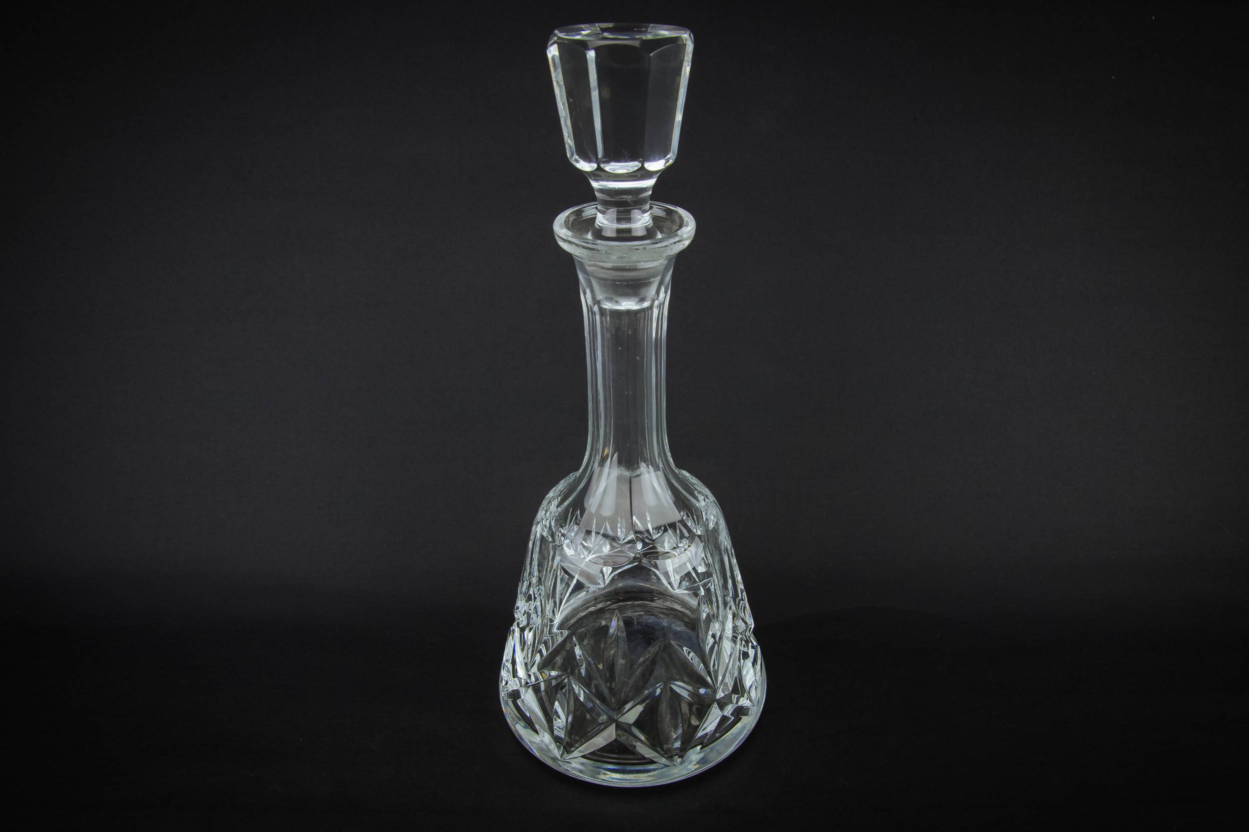 Cut Glass Mallet — Cut glass wine decanter 3