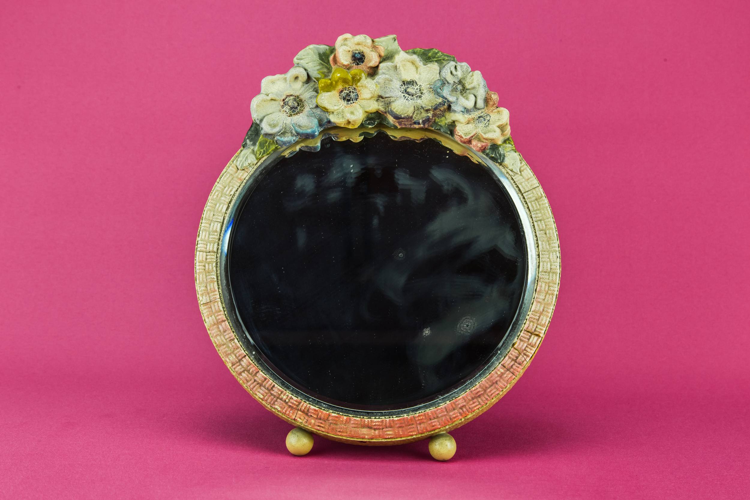 Art Deco Charming — Round table top mirror