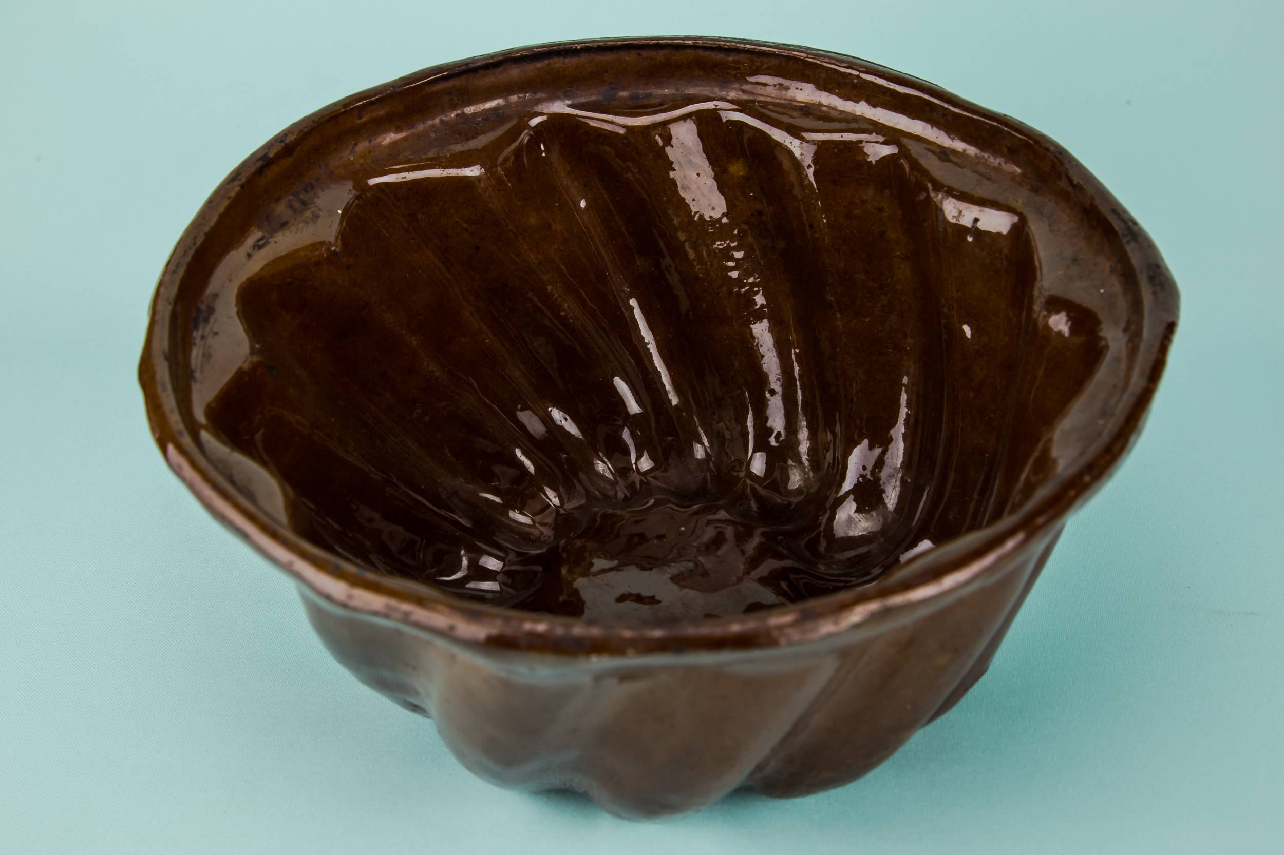 Ceramic Traditional Swirl — Large baking mould 1