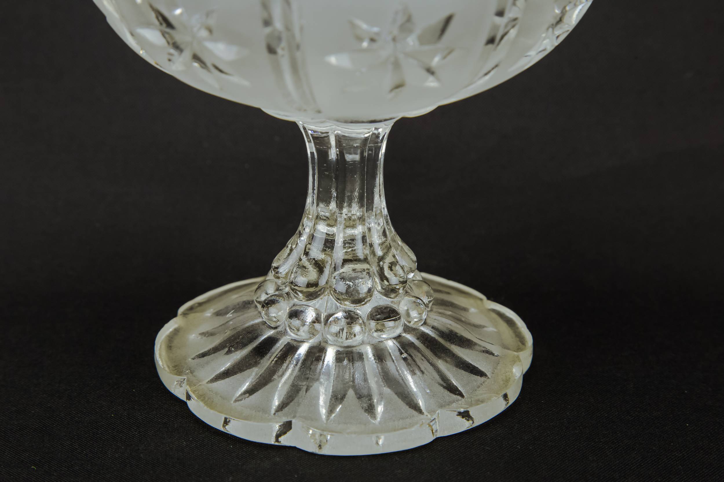 Antique Crystal Glass — Glass stem bowl 1
