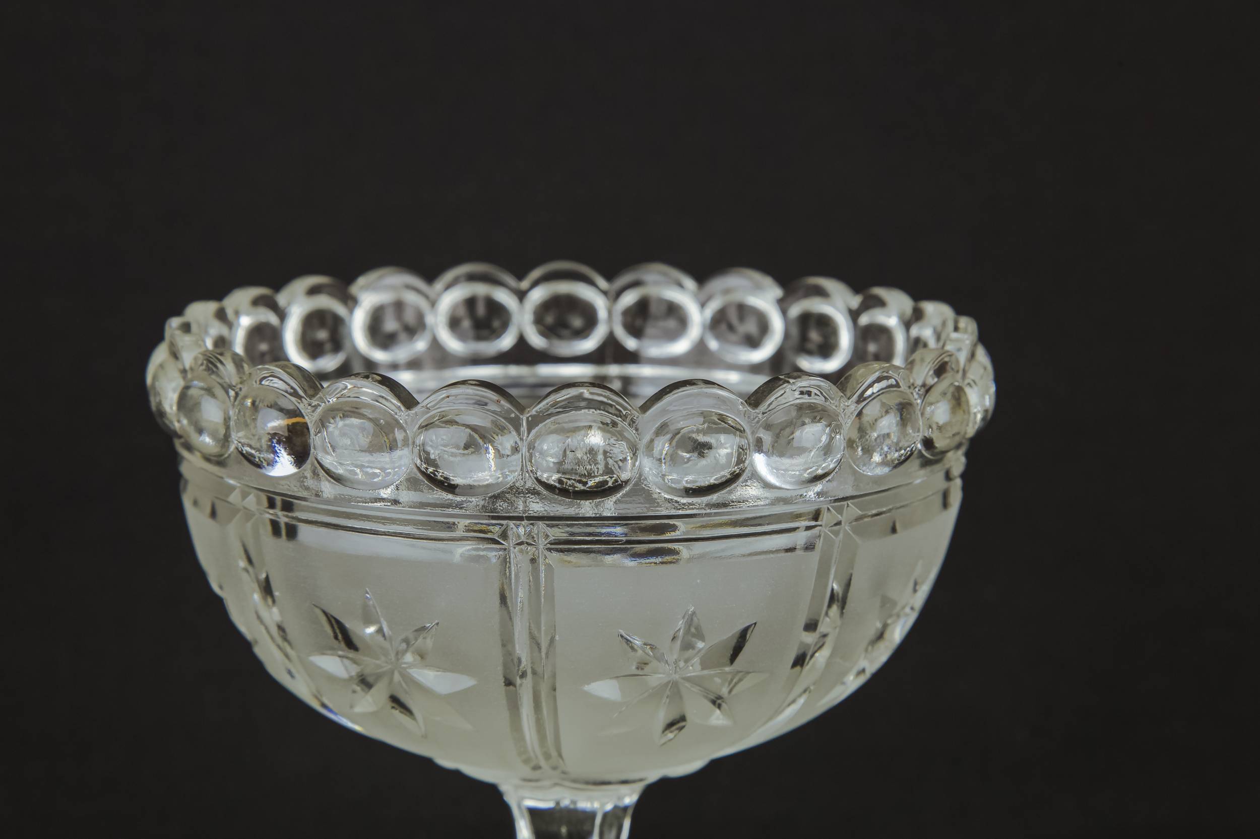 Antique Crystal Glass — Glass stem bowl 2