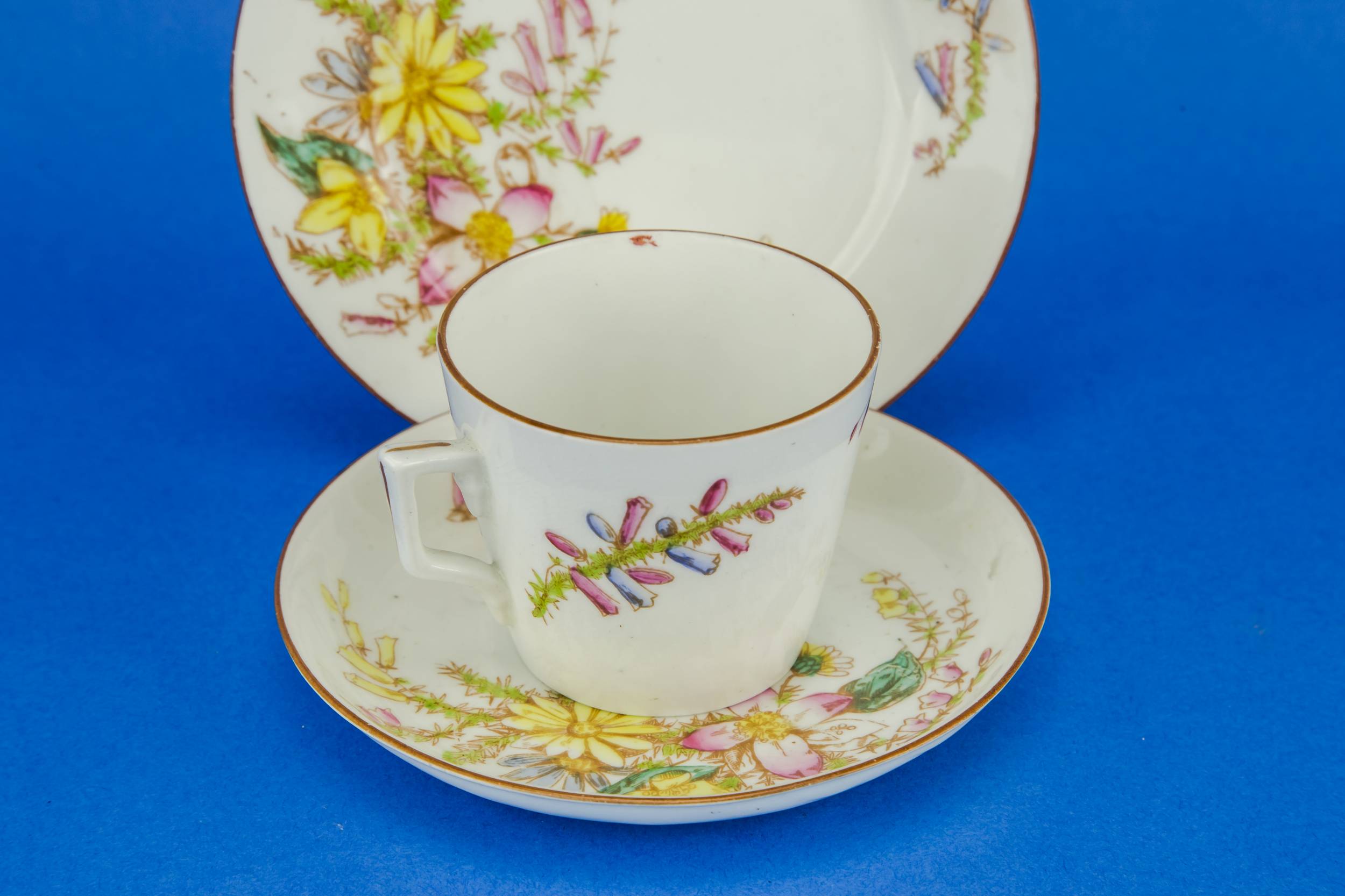 Persons Luxurious Aesthetic — Porcelain tea set for 6 1