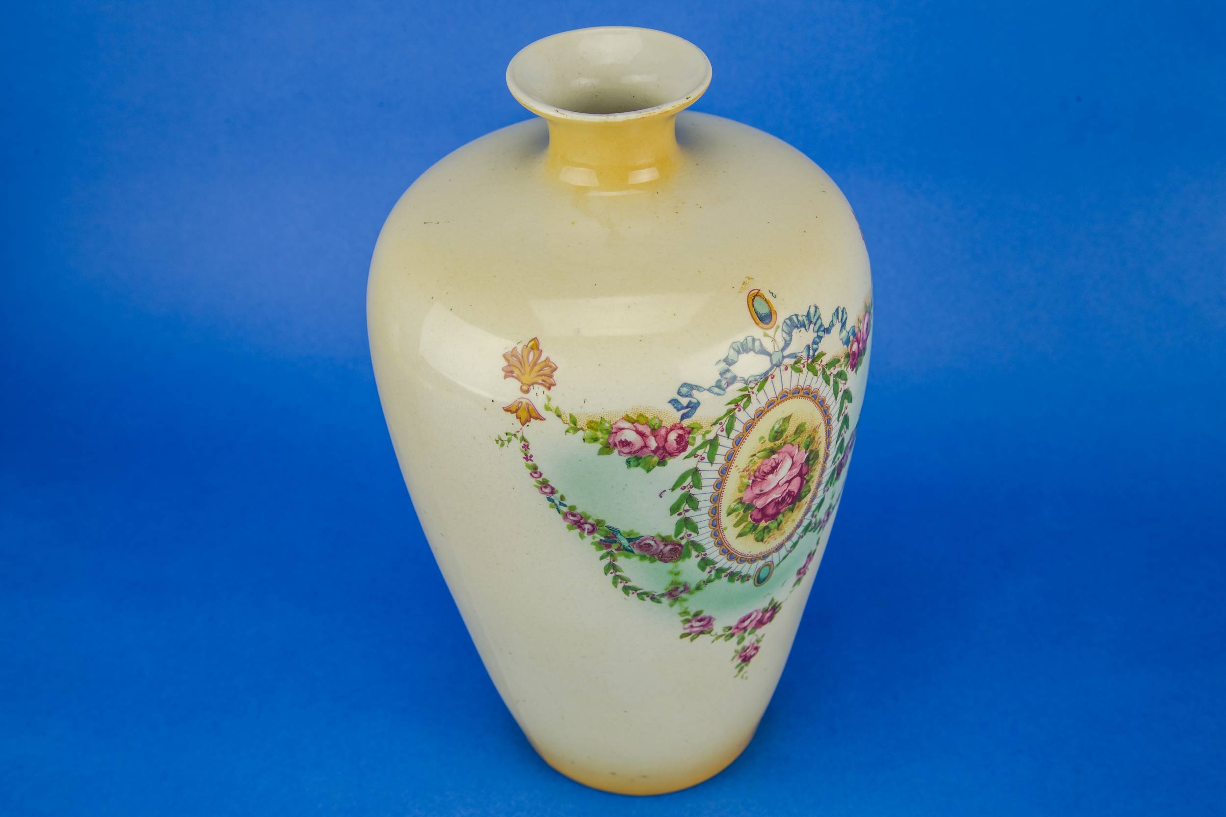 Neo-classical Elegant Floral — Pale pink flower vase 4