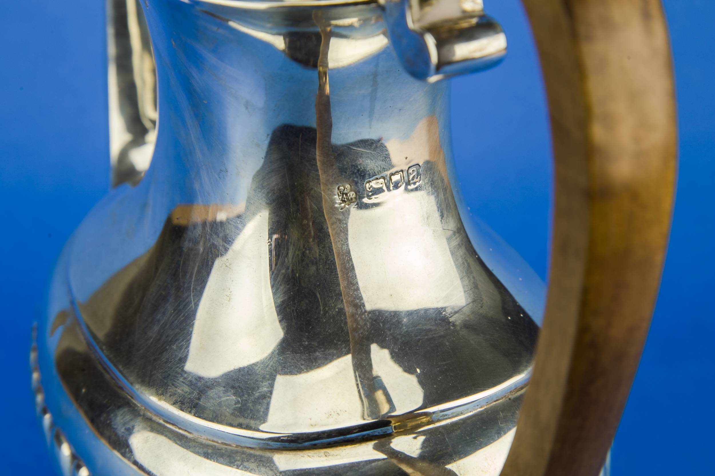 Victorian Classical Gadrooned — Sterling silver coffee pot 4