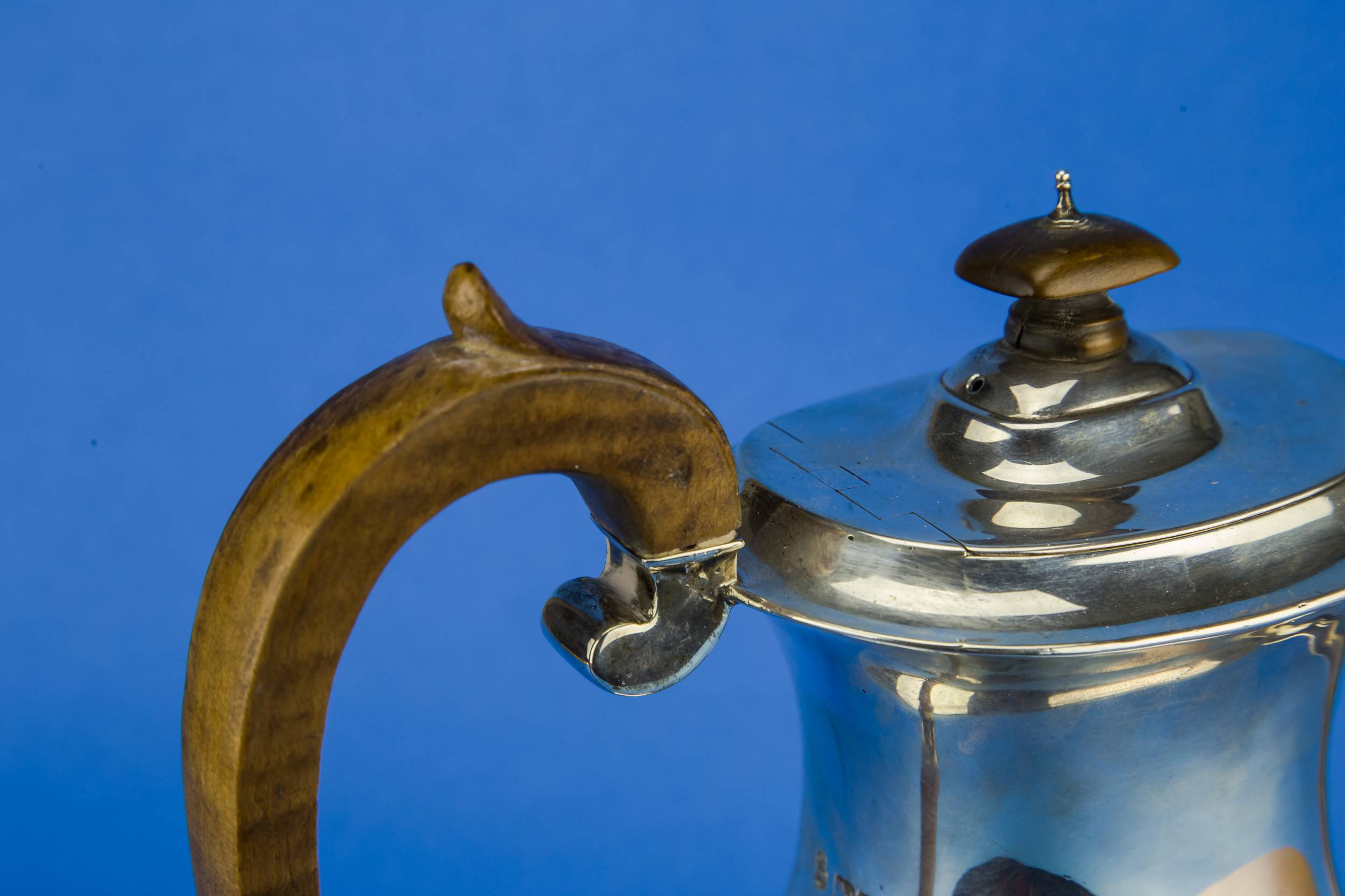Victorian Classical Gadrooned — Sterling silver coffee pot 6