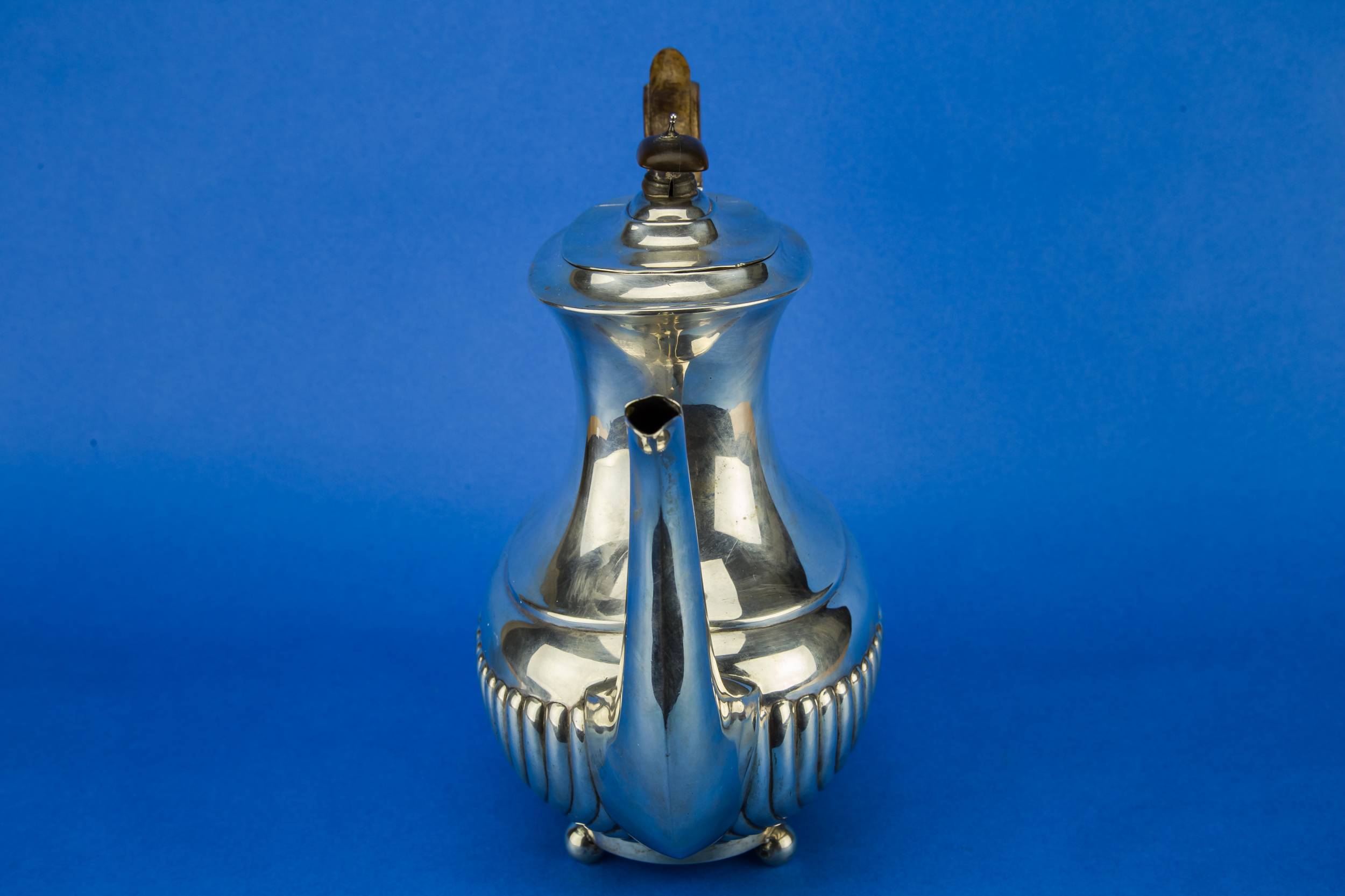 Victorian Classical Gadrooned — Sterling silver coffee pot 7