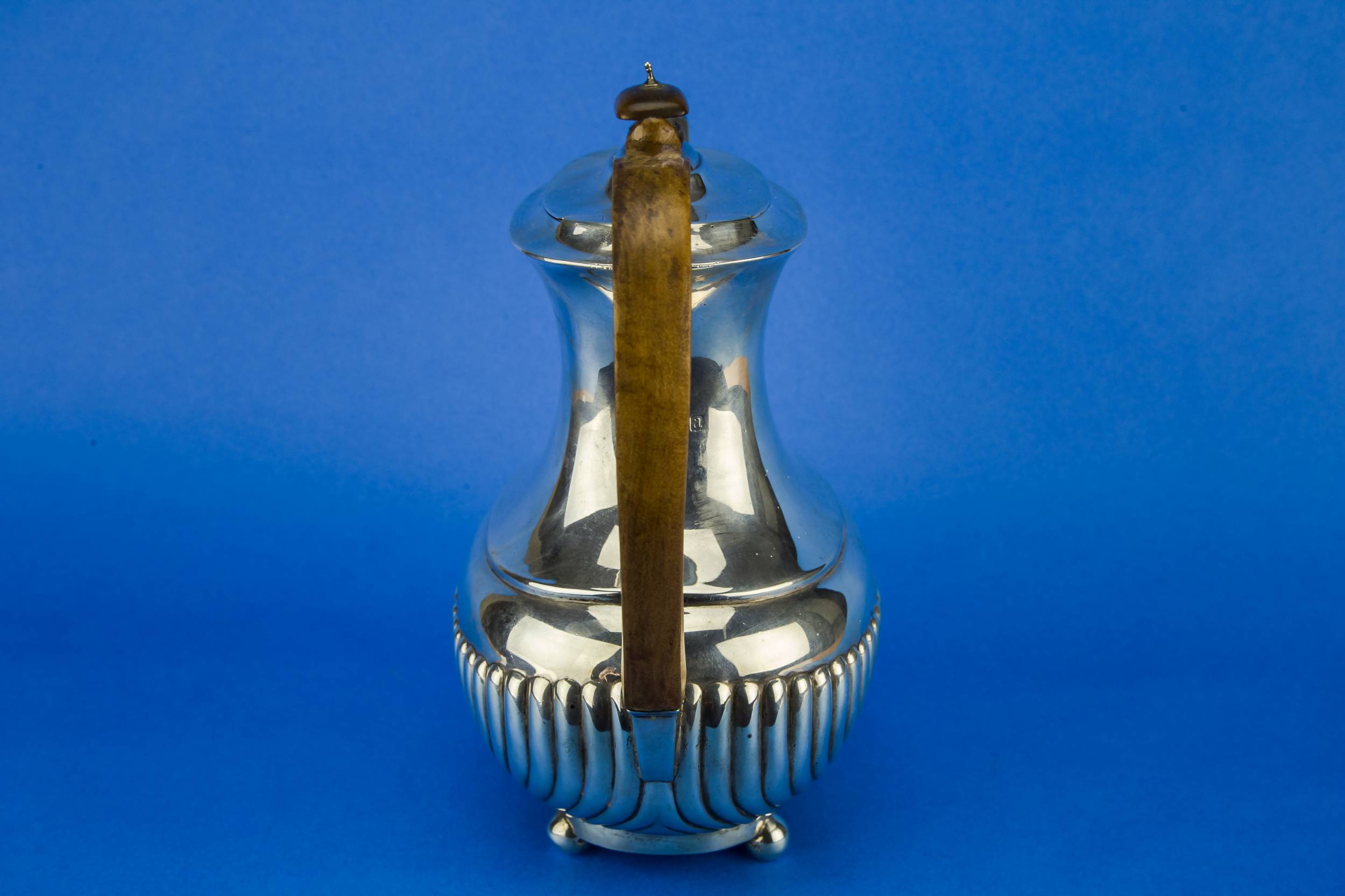 Victorian Classical Gadrooned — Sterling silver coffee pot 8