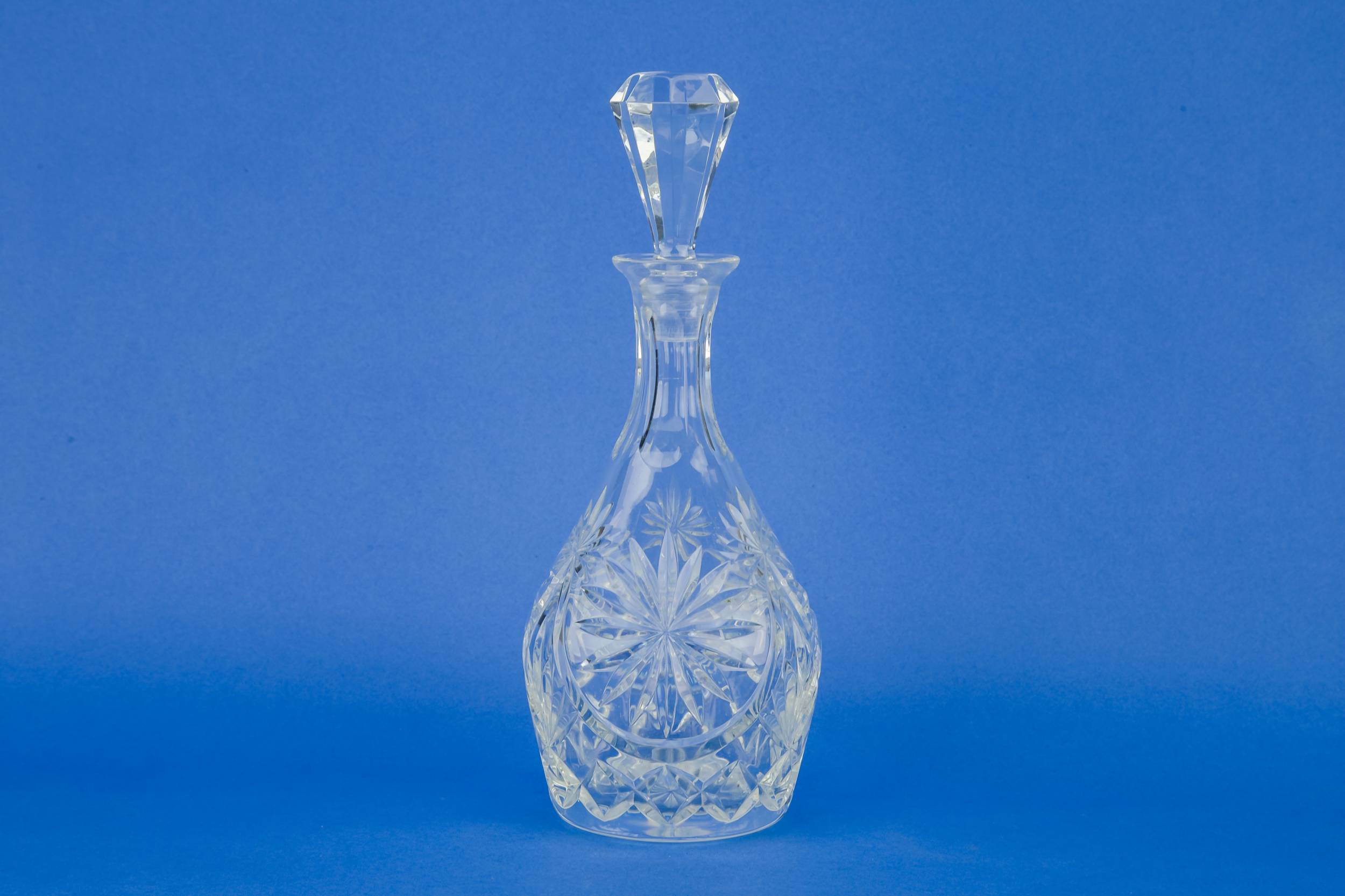 Cut Glass Vintage — Cut glass decanter
