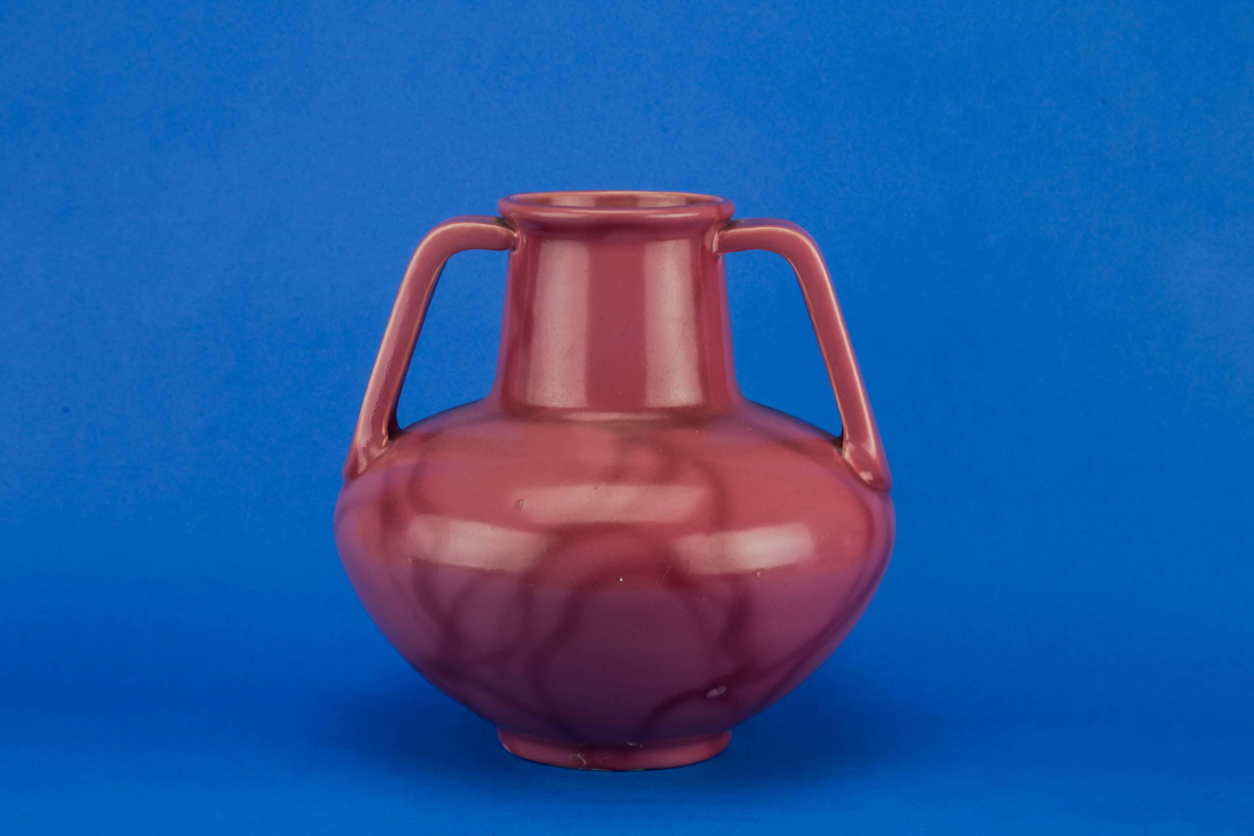 Pink Art Deco — Pink ceramic vase