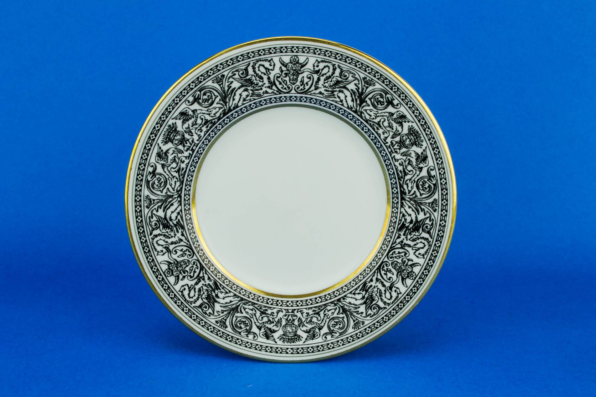 Vintage Porcelain W4312 — 8 small Wedgwood plates