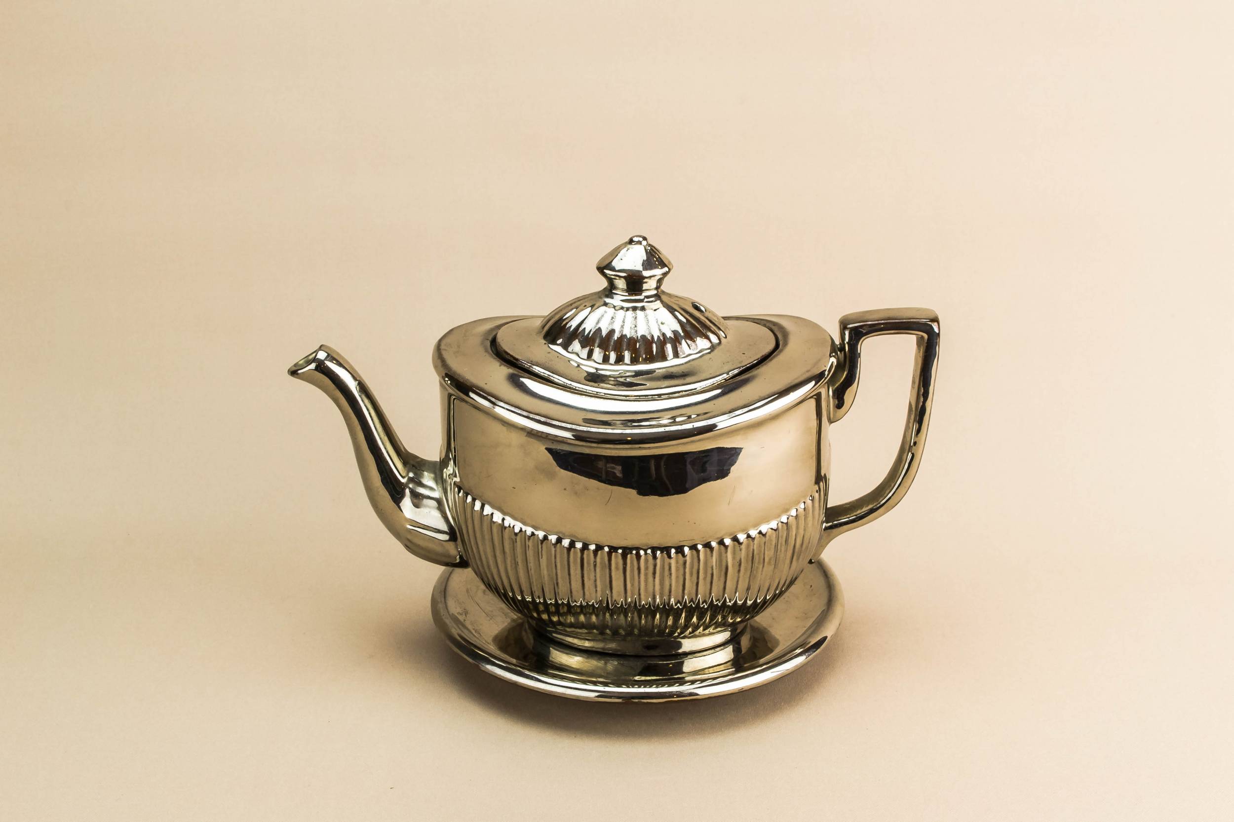 Cool Art Deco — Silvered Art Deco teapot