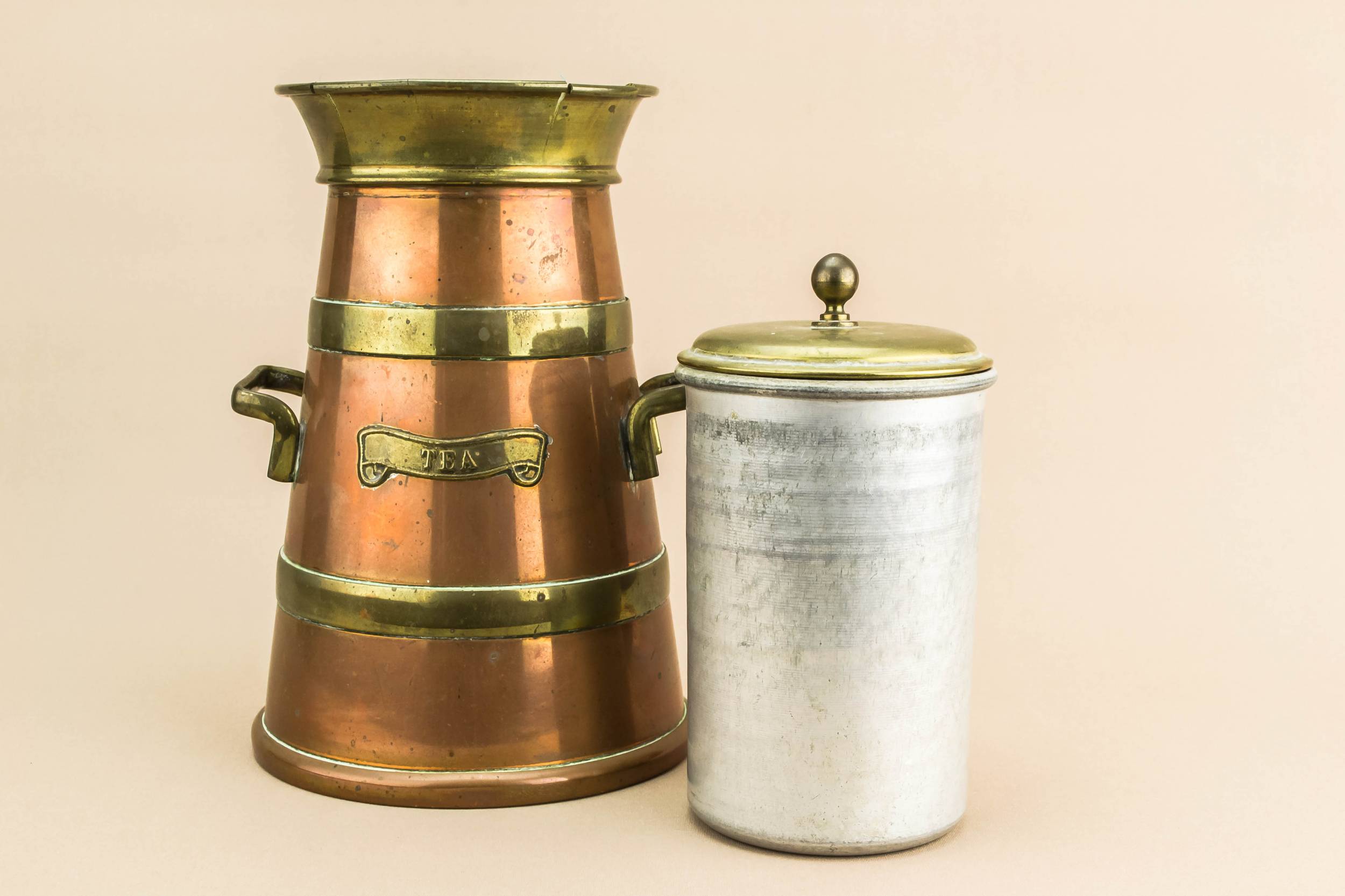 Vintage Shabby Chic — Banded copper tea box 2