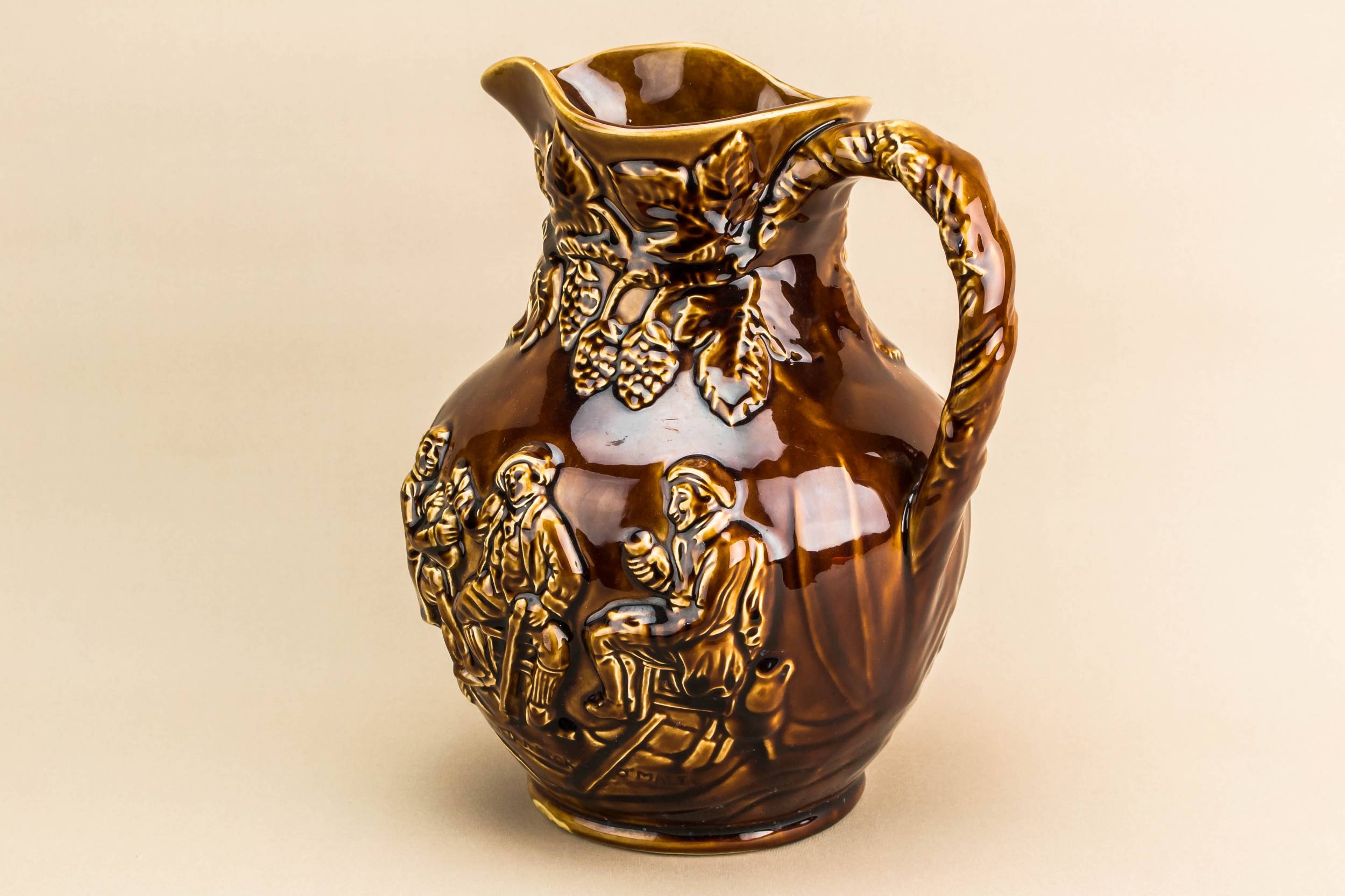 Mid-century Modern Brown — Large water jug 1