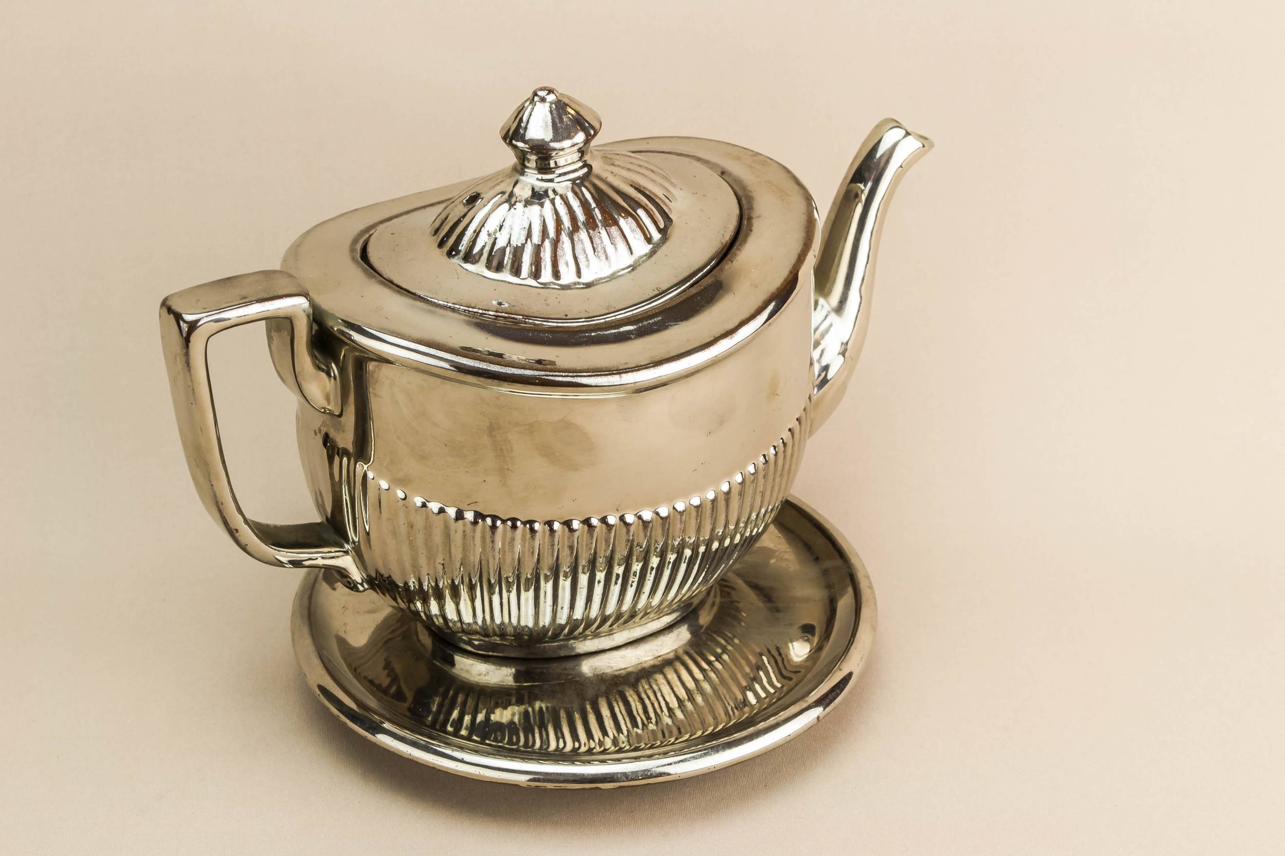 Cool Art Deco — Silvered Art Deco teapot 1