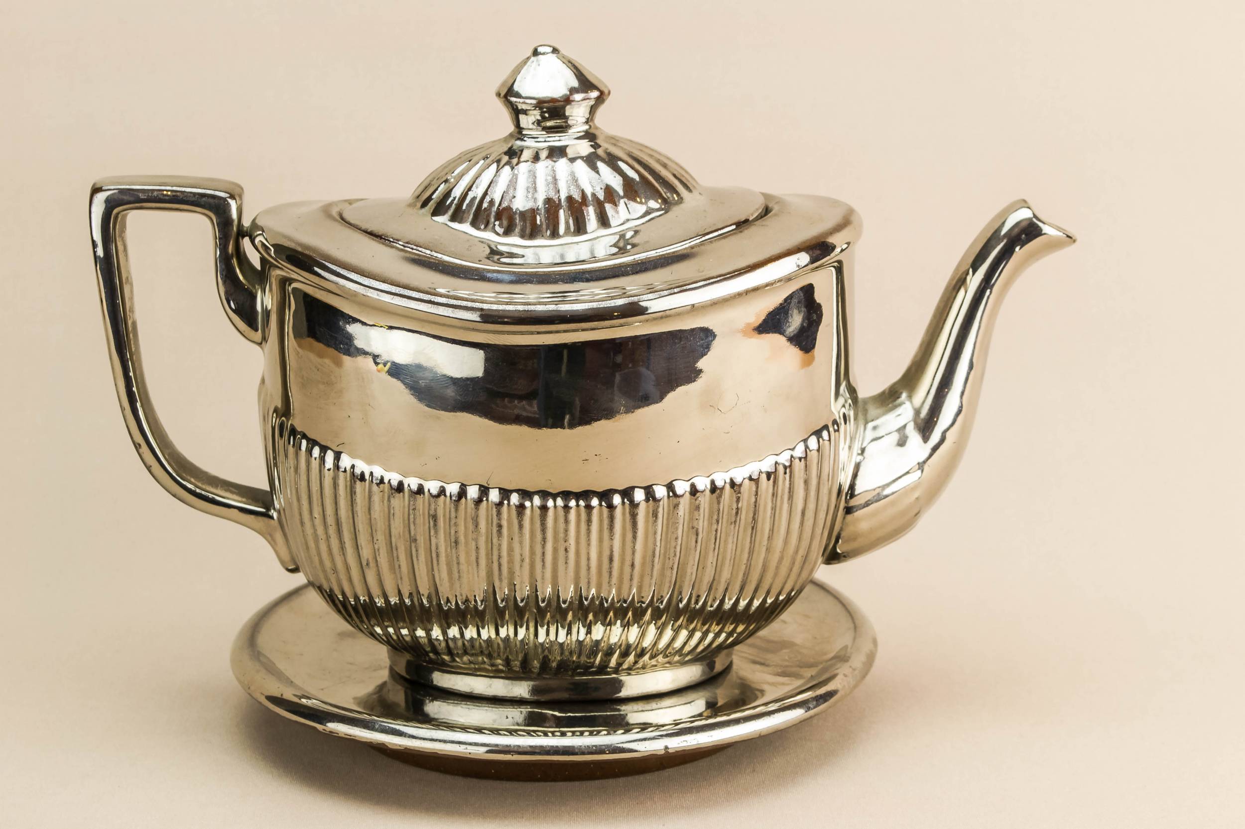 Cool Art Deco — Silvered Art Deco teapot 2