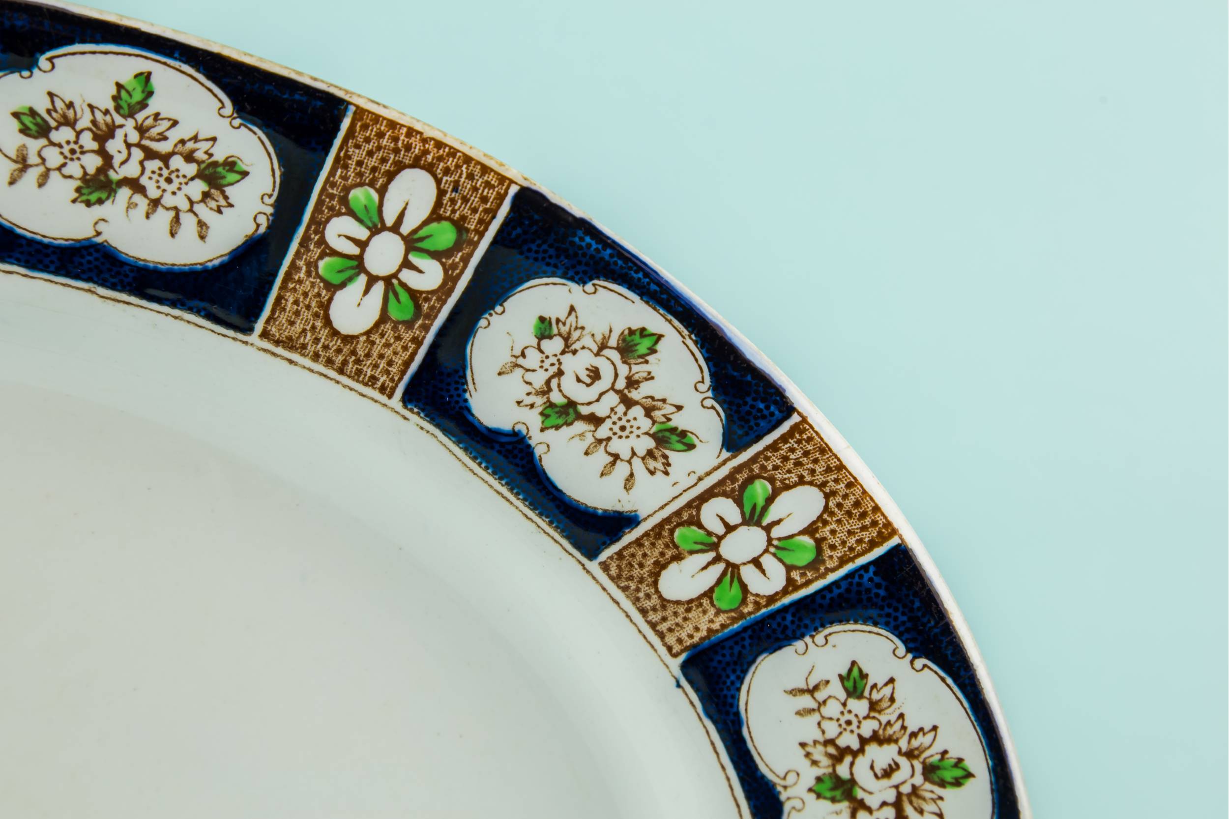Antique Victorian Ceramic — Flow blue serving platter 1