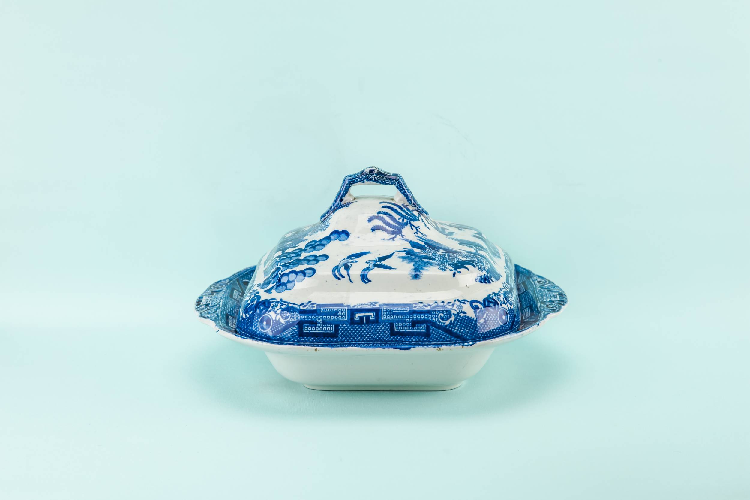 Classical Blue And — Blue and white tureen