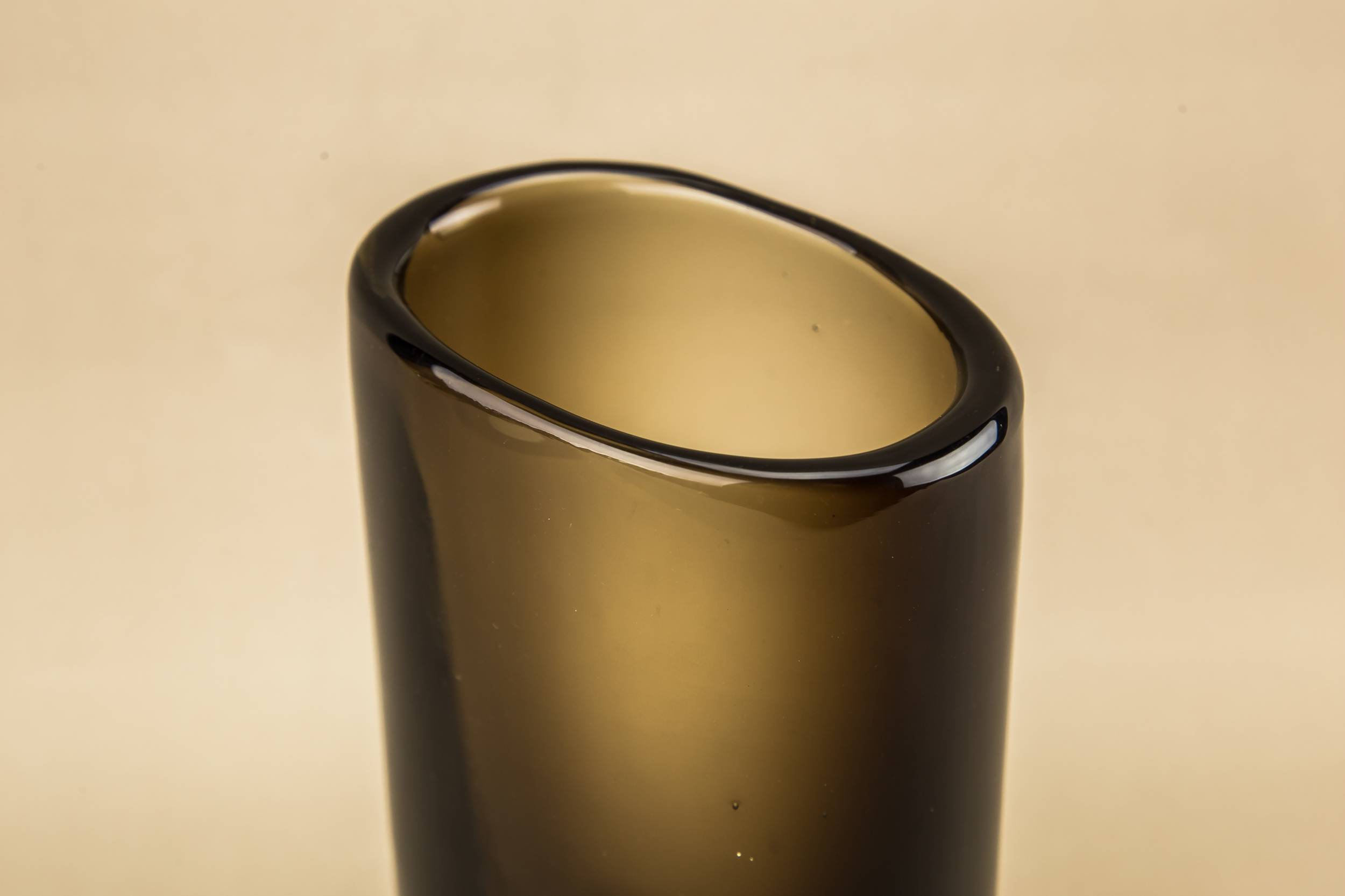 Minimalist Vintage Oval — Smoky glass vase 1