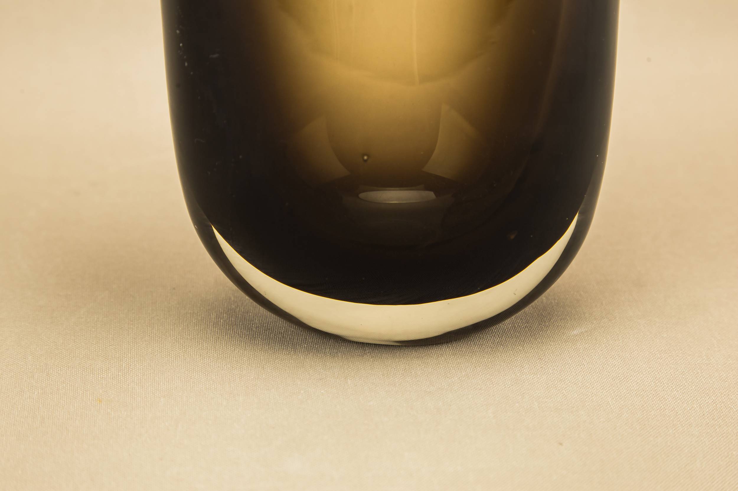 Minimalist Vintage Oval — Smoky glass vase 2