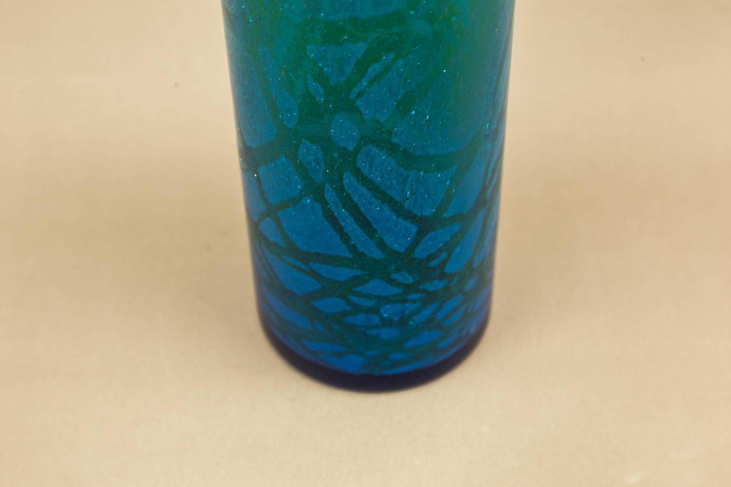 Modernist Vintage Abstract — Blue glass Mdina vase 3