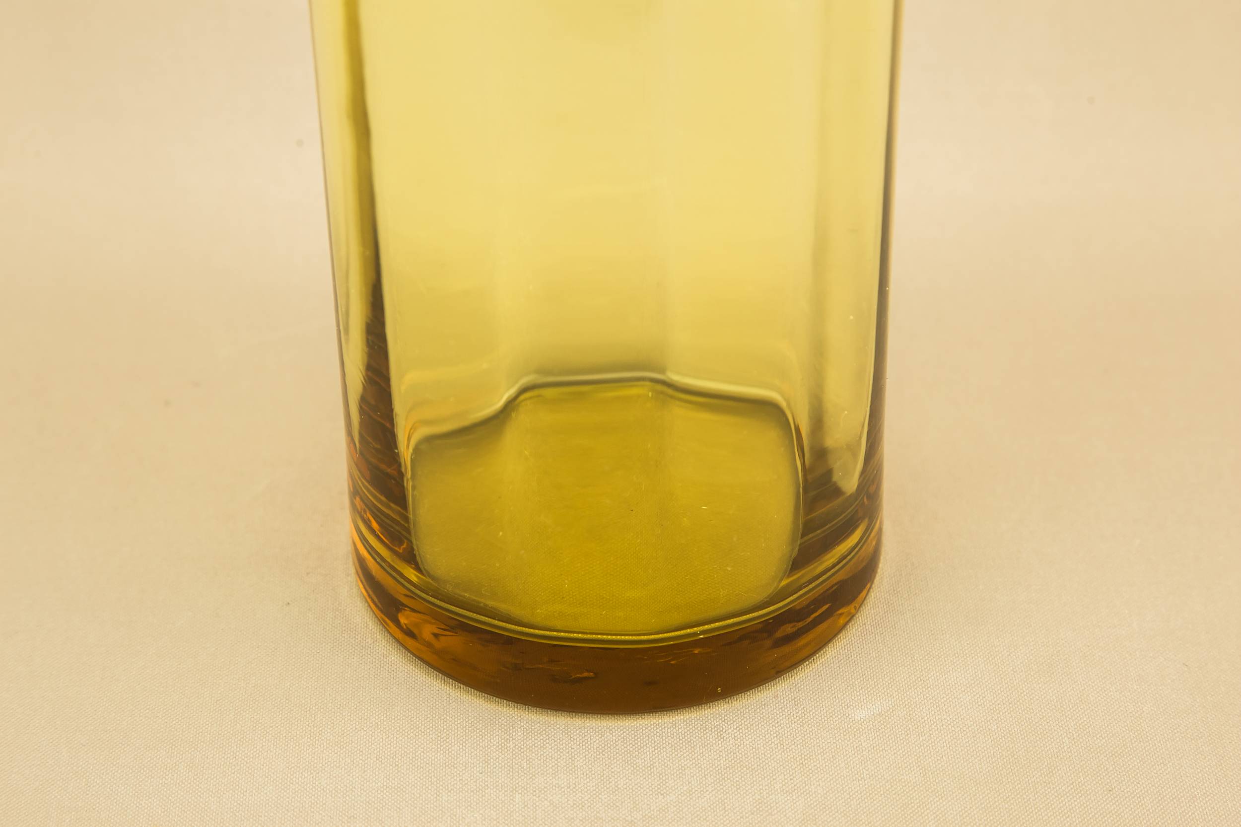 Elegant Amber Blown — Tall amber glass vase 2