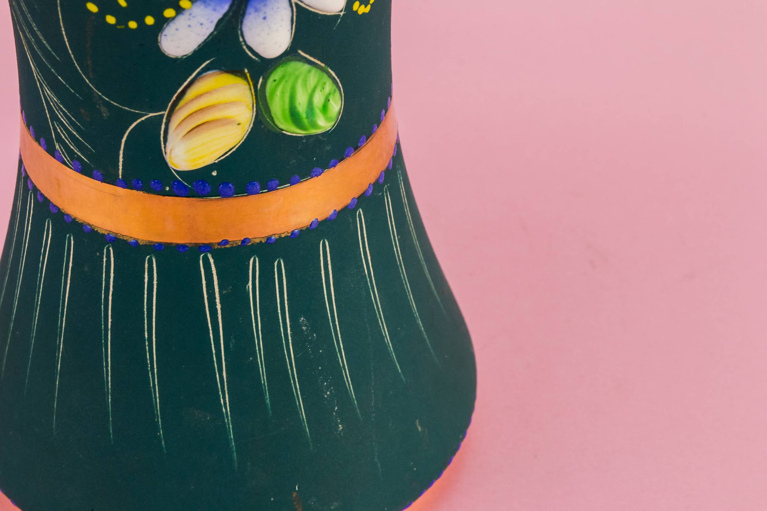 Ceramic Charming VASE — Green floral vase 3