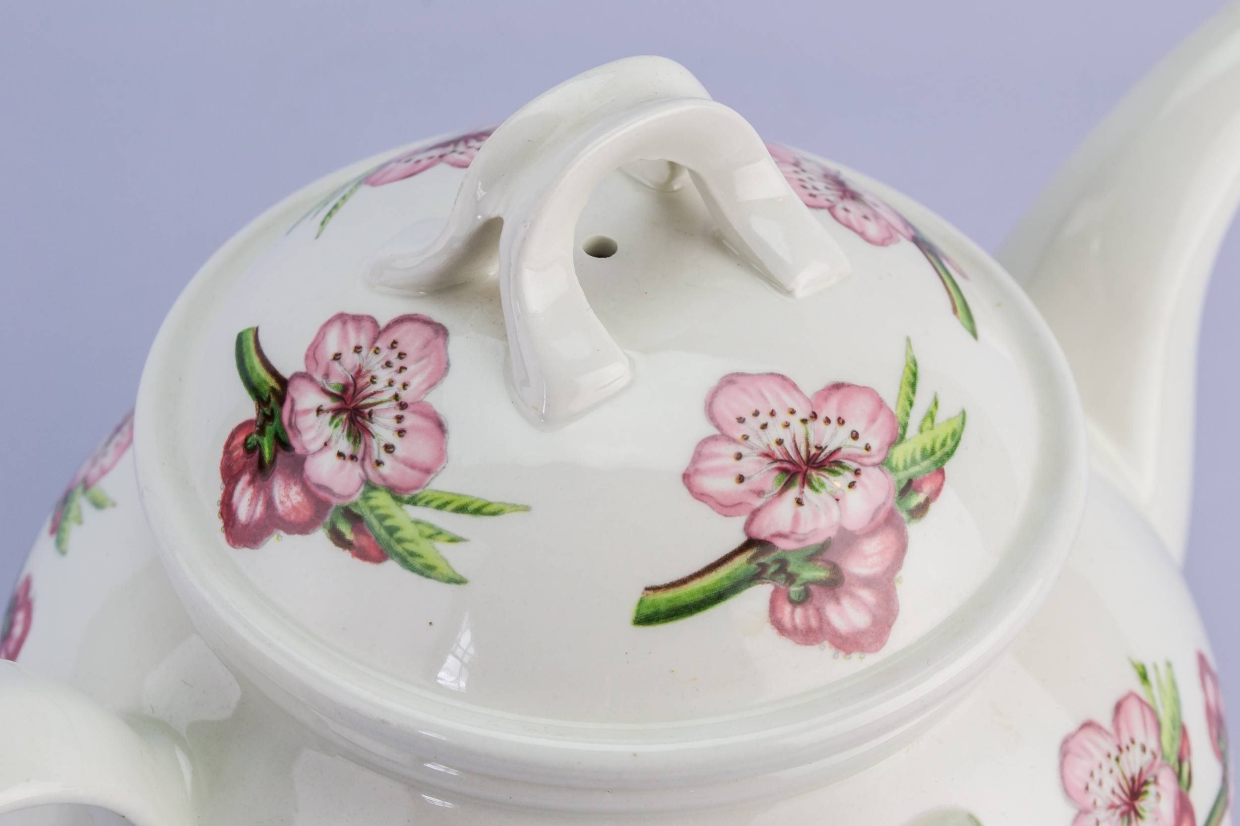 Beautiful Retro White — Portmeirion porcelain teapot 1