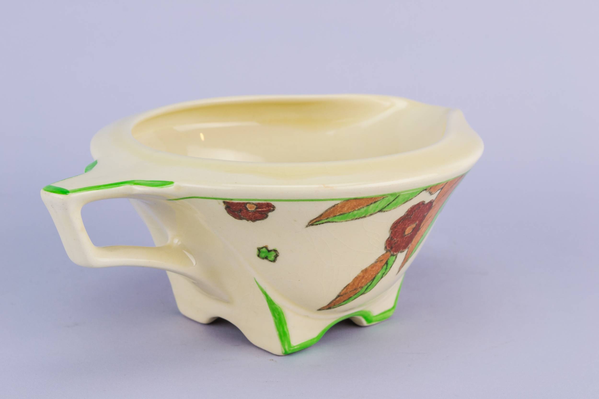 Porcelain Charming Gravy — Cream gravy boat 1