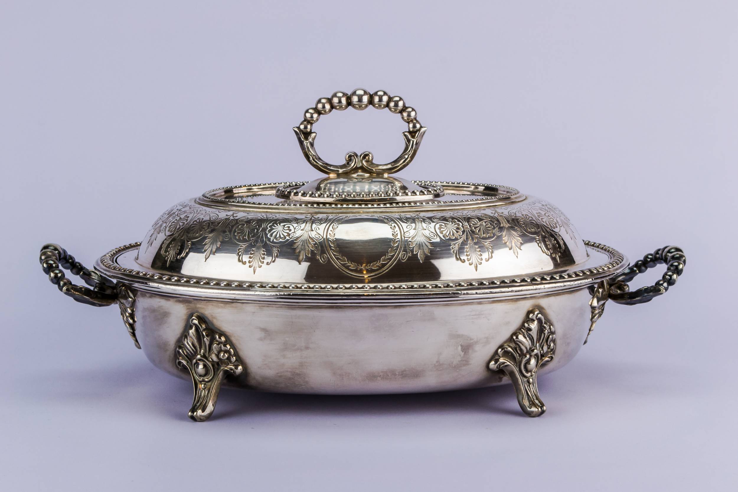Spectacular Antique Roberts — Silver plated hot tureen 9