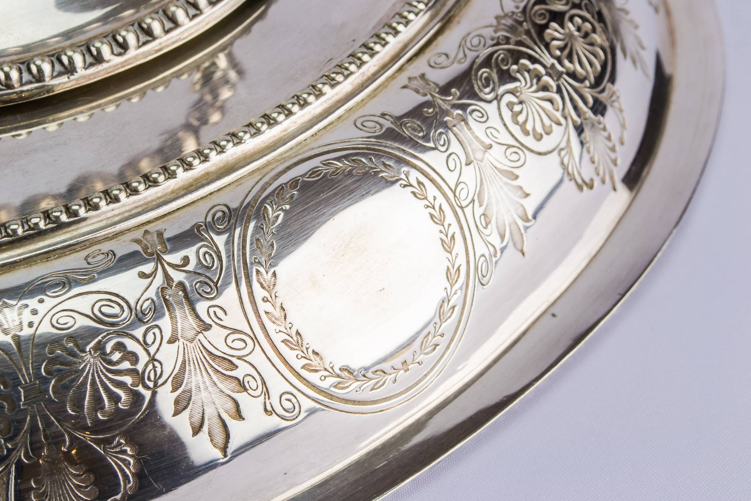 Spectacular Antique Roberts — Silver plated hot tureen 2