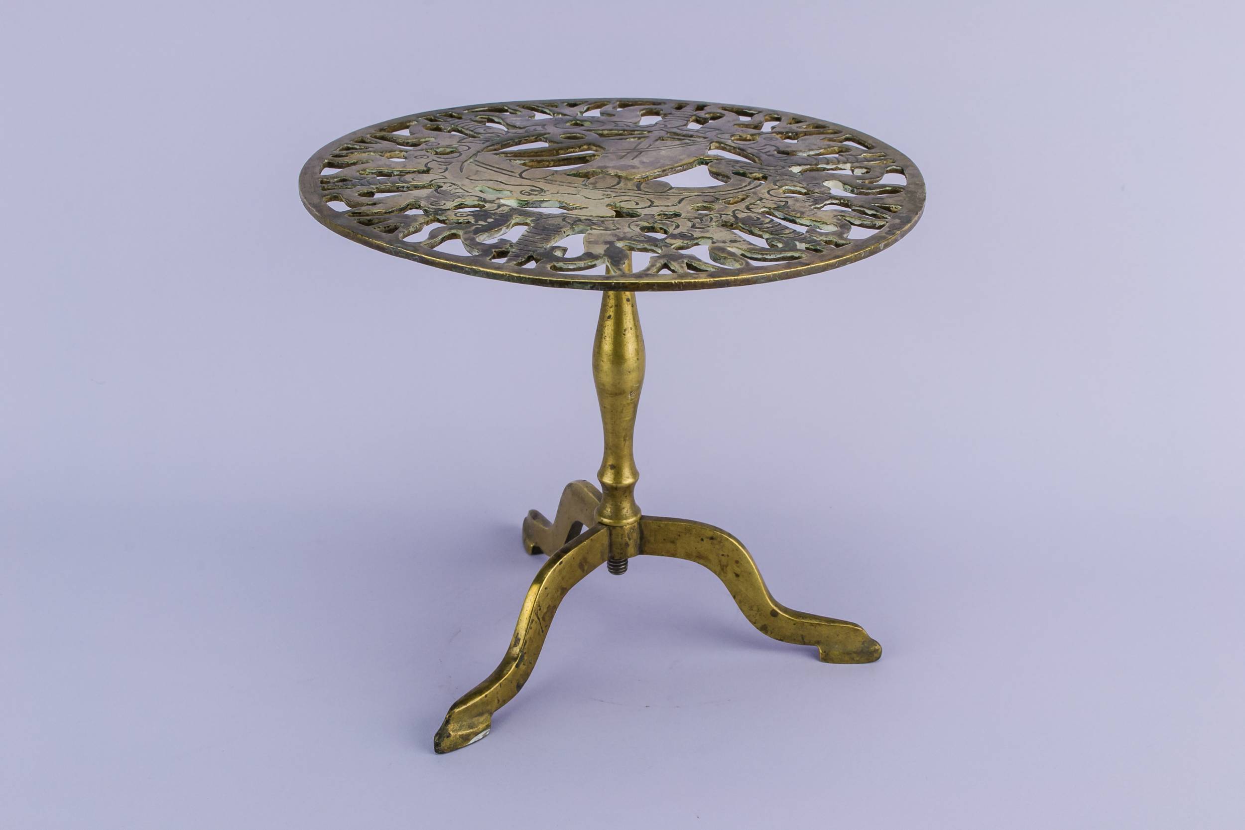 Antique Brass Fireplace — Brass fireplace stand
