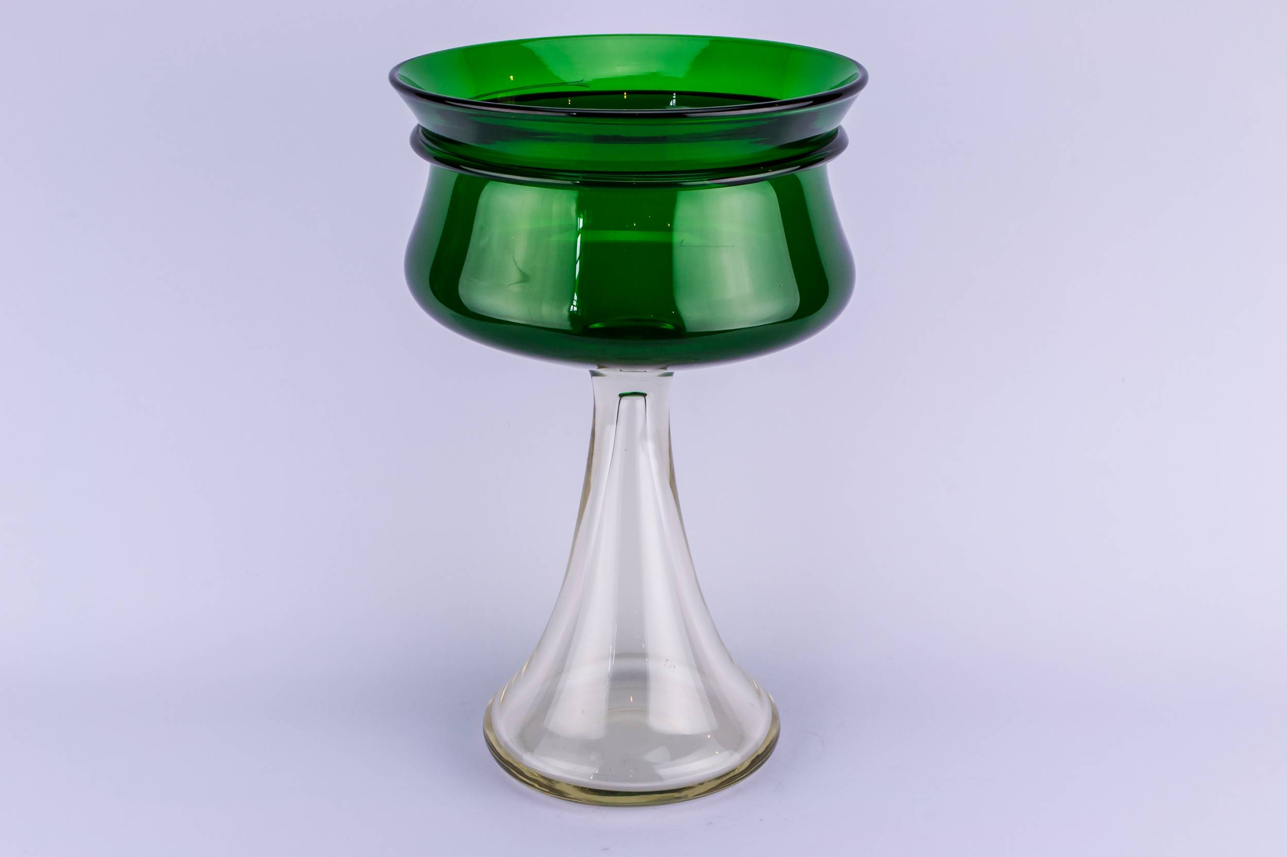Glass Imposing 7.5'' — Large green glass bowl