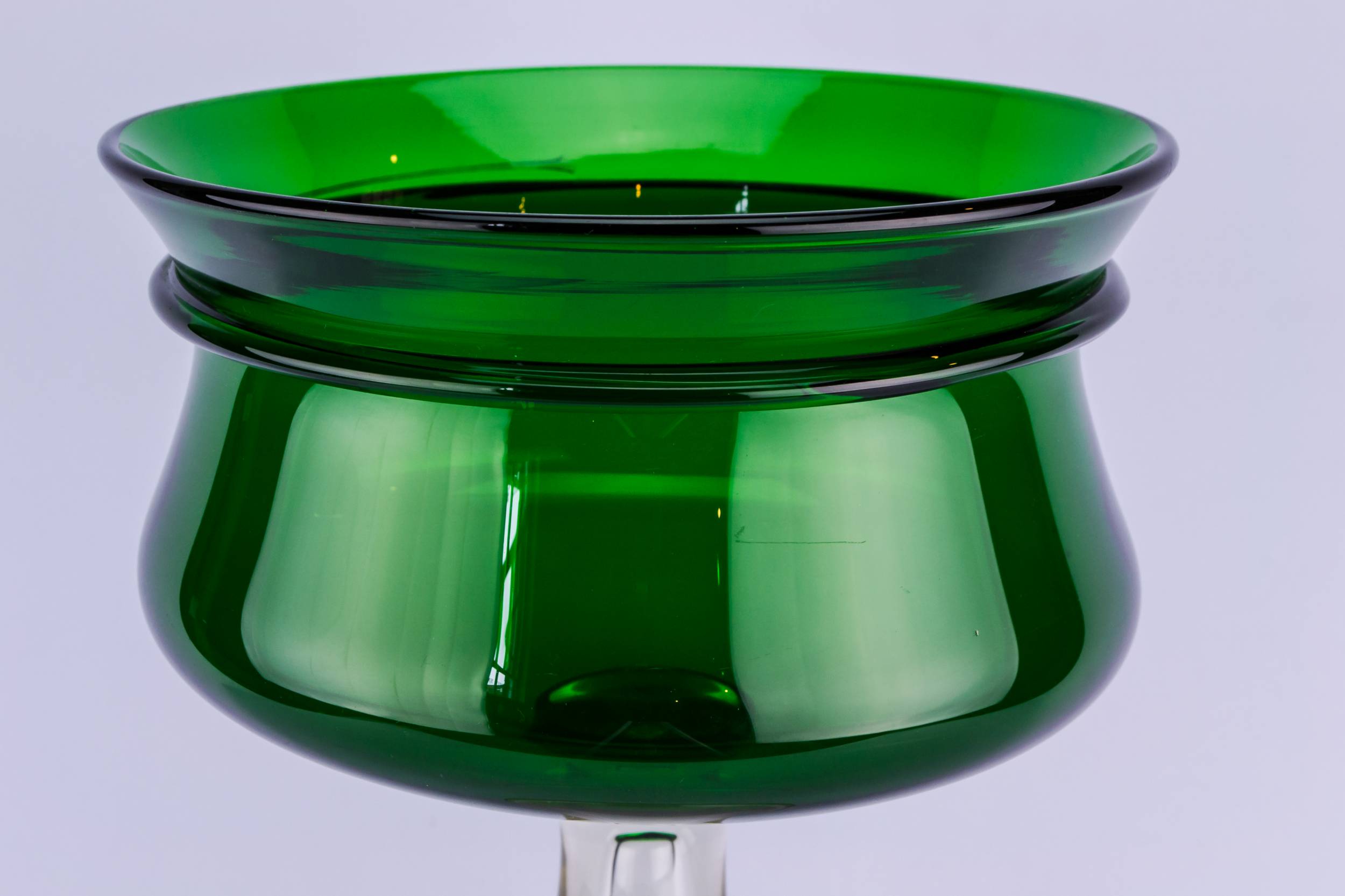 Glass Imposing 7.5'' — Large green glass bowl 1