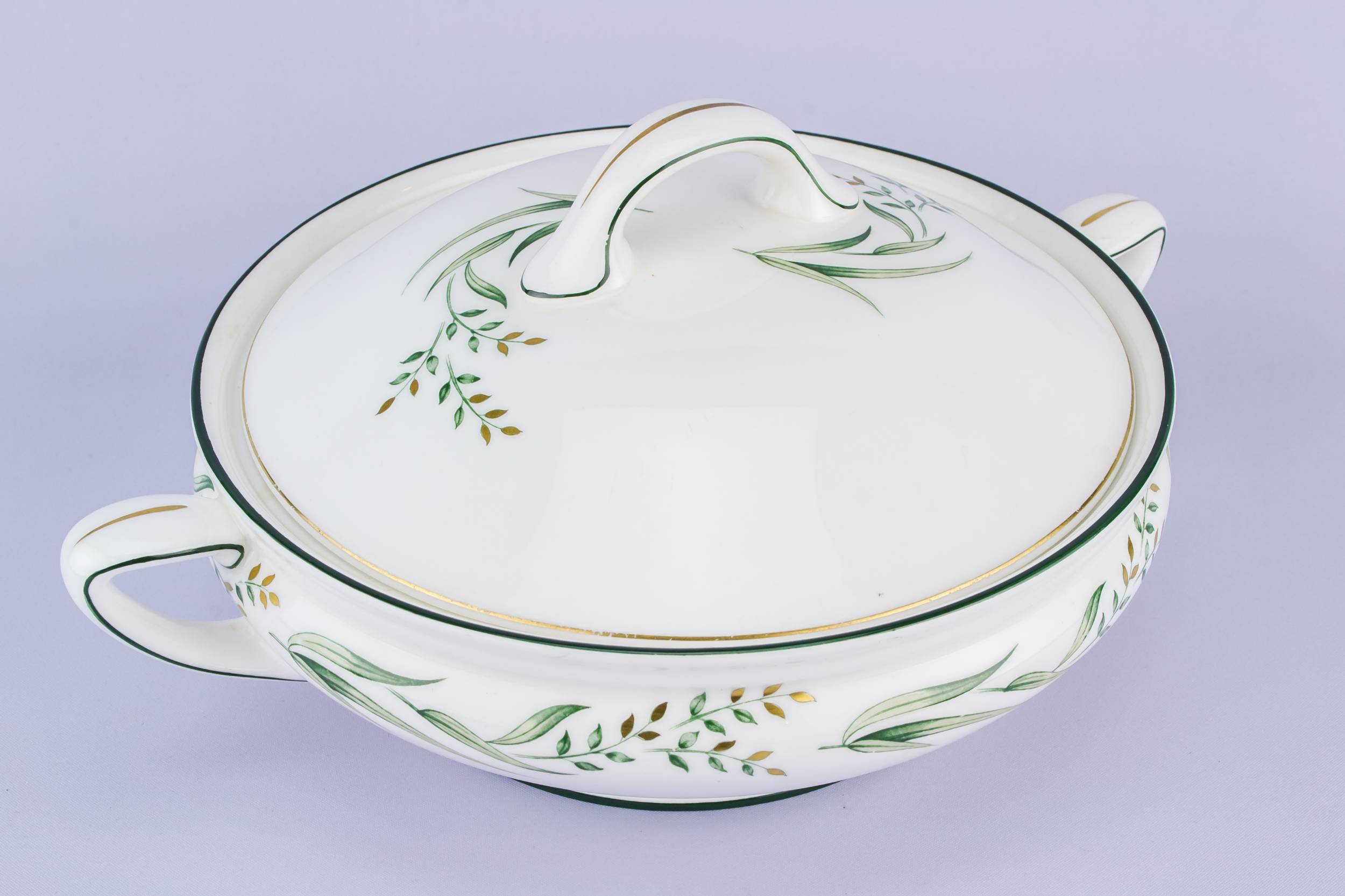 Porcelain Elegant TUREEN — Royal Doulton floral tureen 1