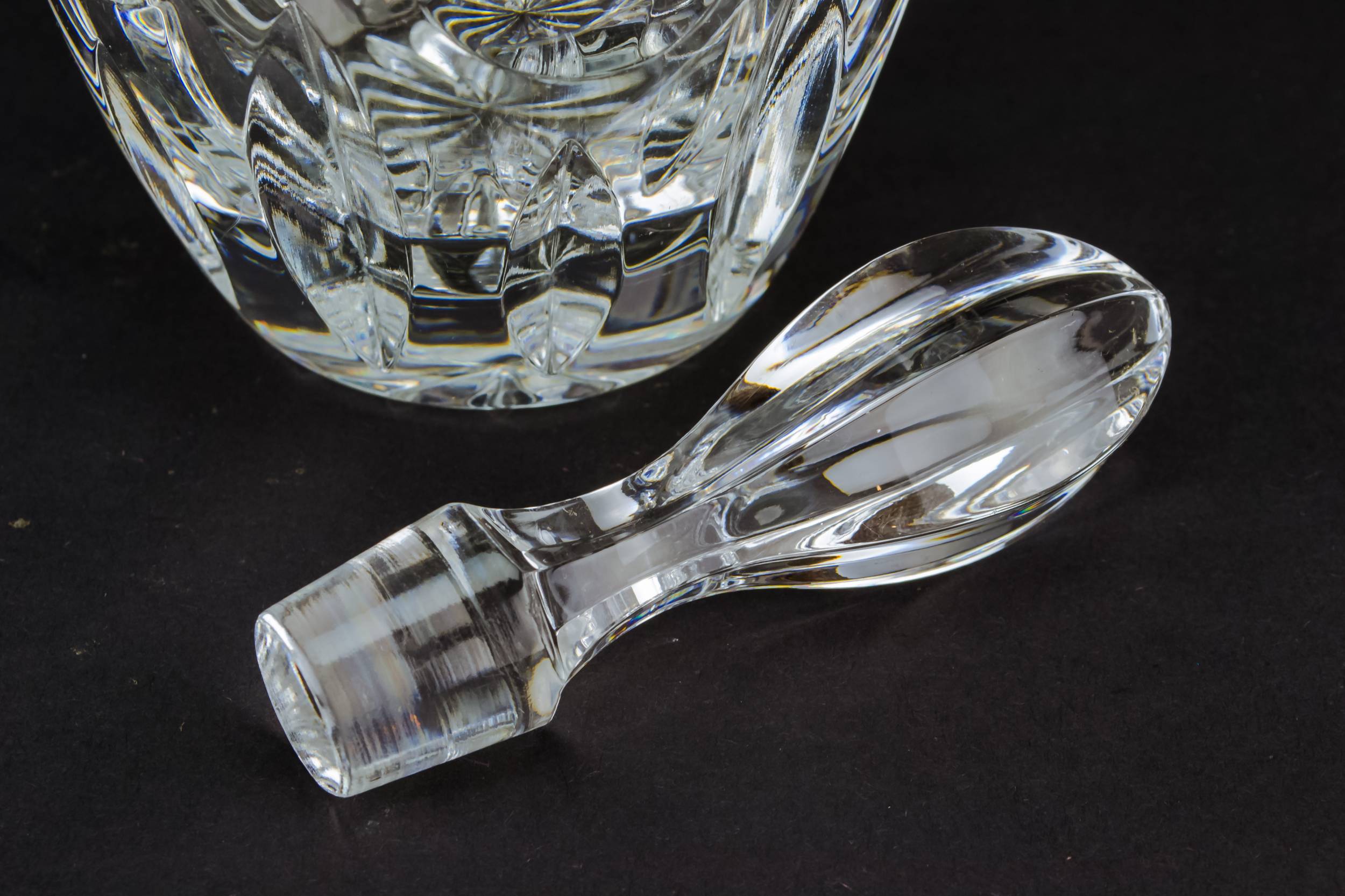 Cut Glass Antique — Dessert wine decanter 1