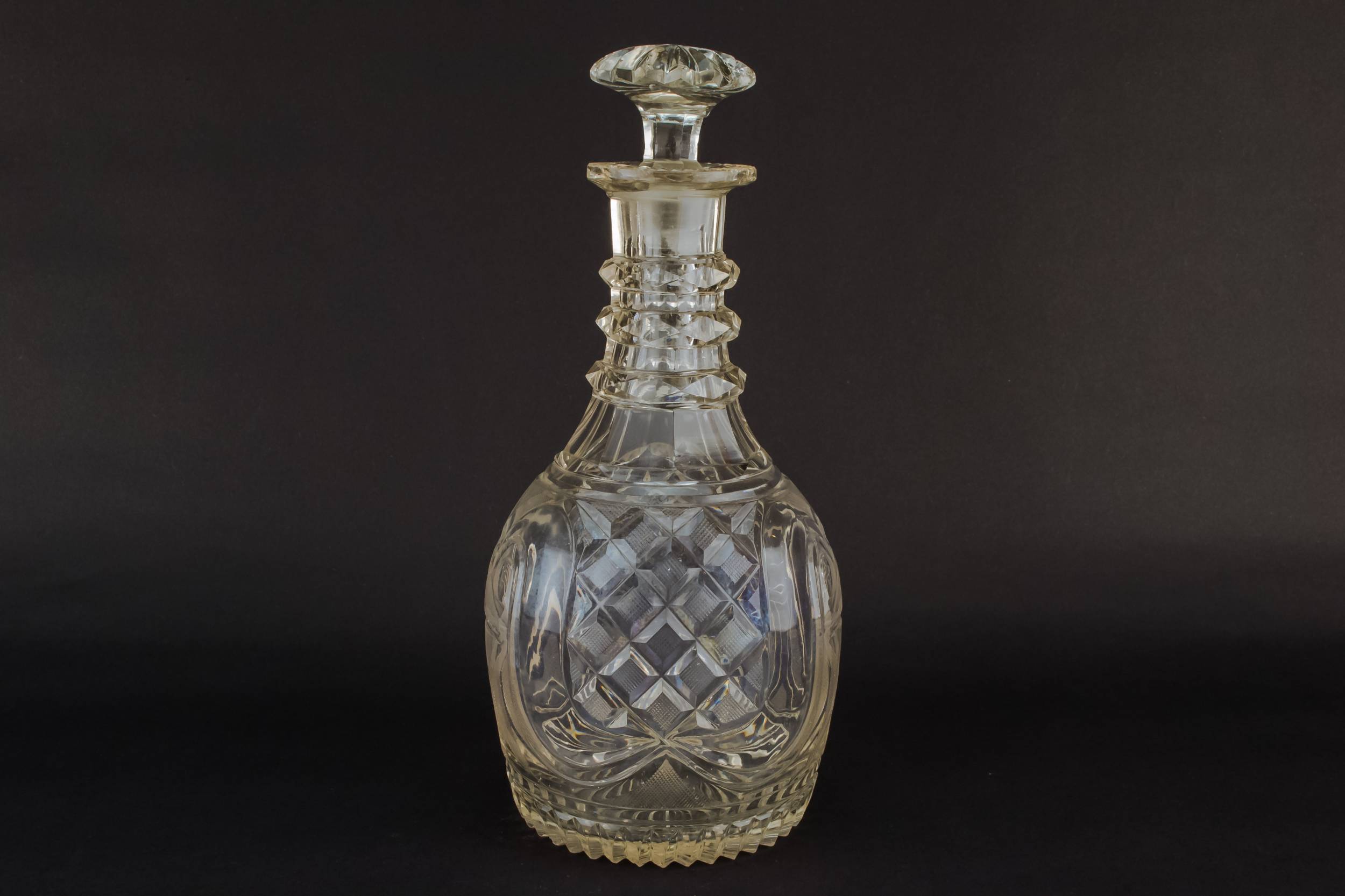Cut Glass Antique — Port cut glass decanter 1