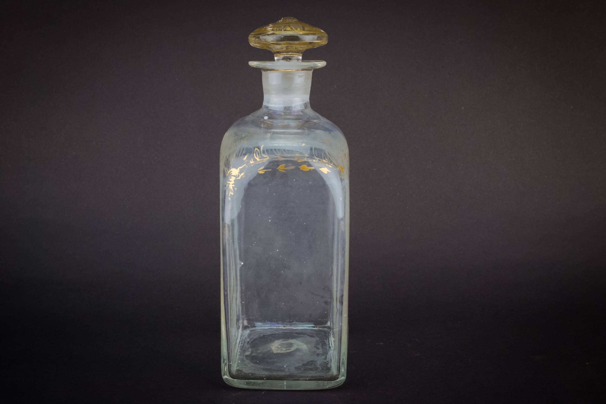 Blown Glass Antique — Small gilded decanter 1