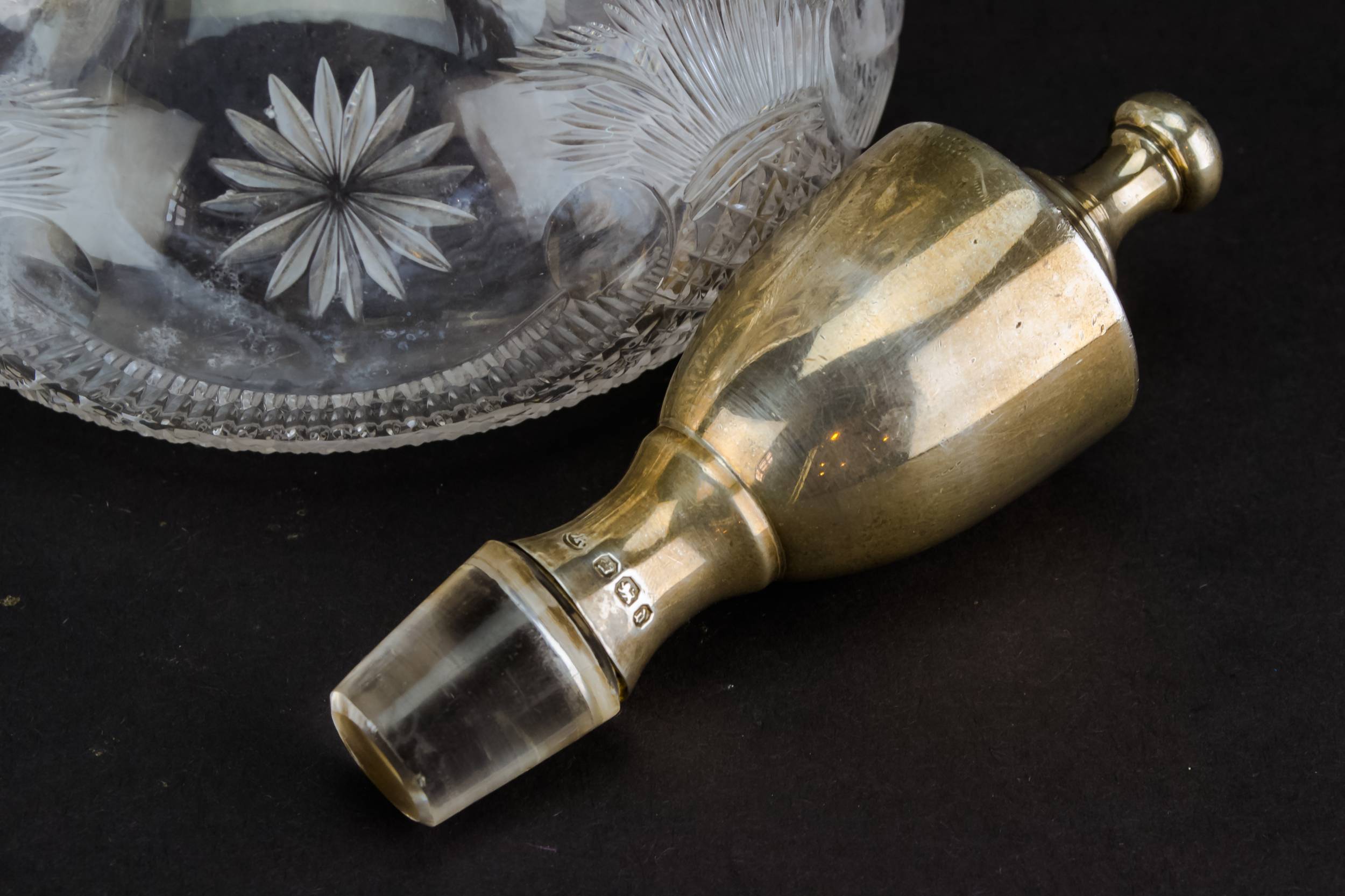 Blown Glass Silver — Tall glass & silver decanter 3
