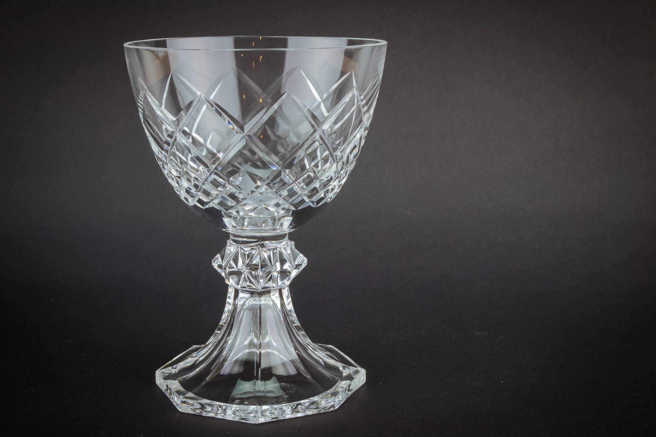 Crystal Modernist Crosshatch — 6 crystal wine glasses 2