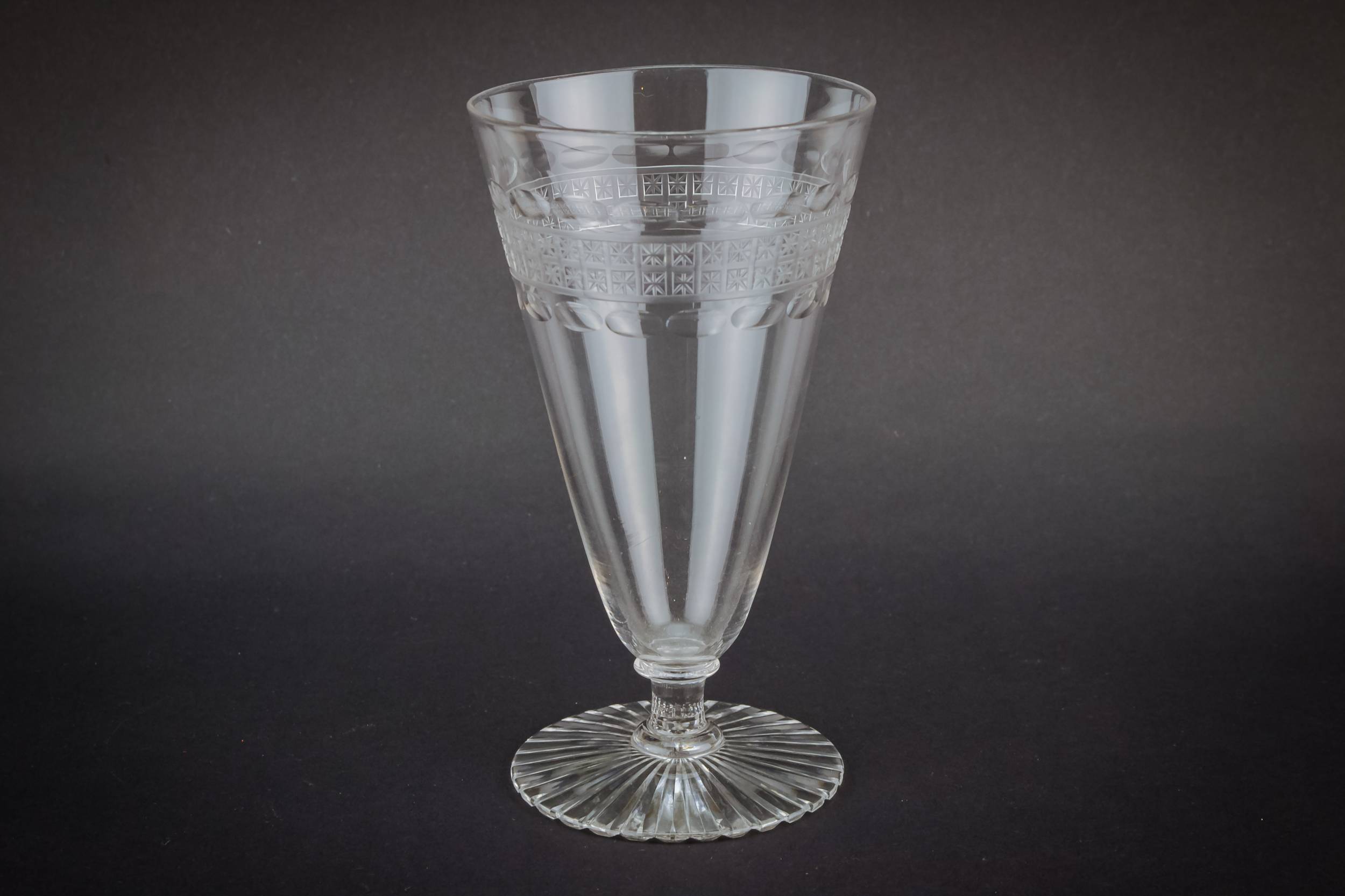 Crystal Neo-classical Crosshatch — Conical wine glass