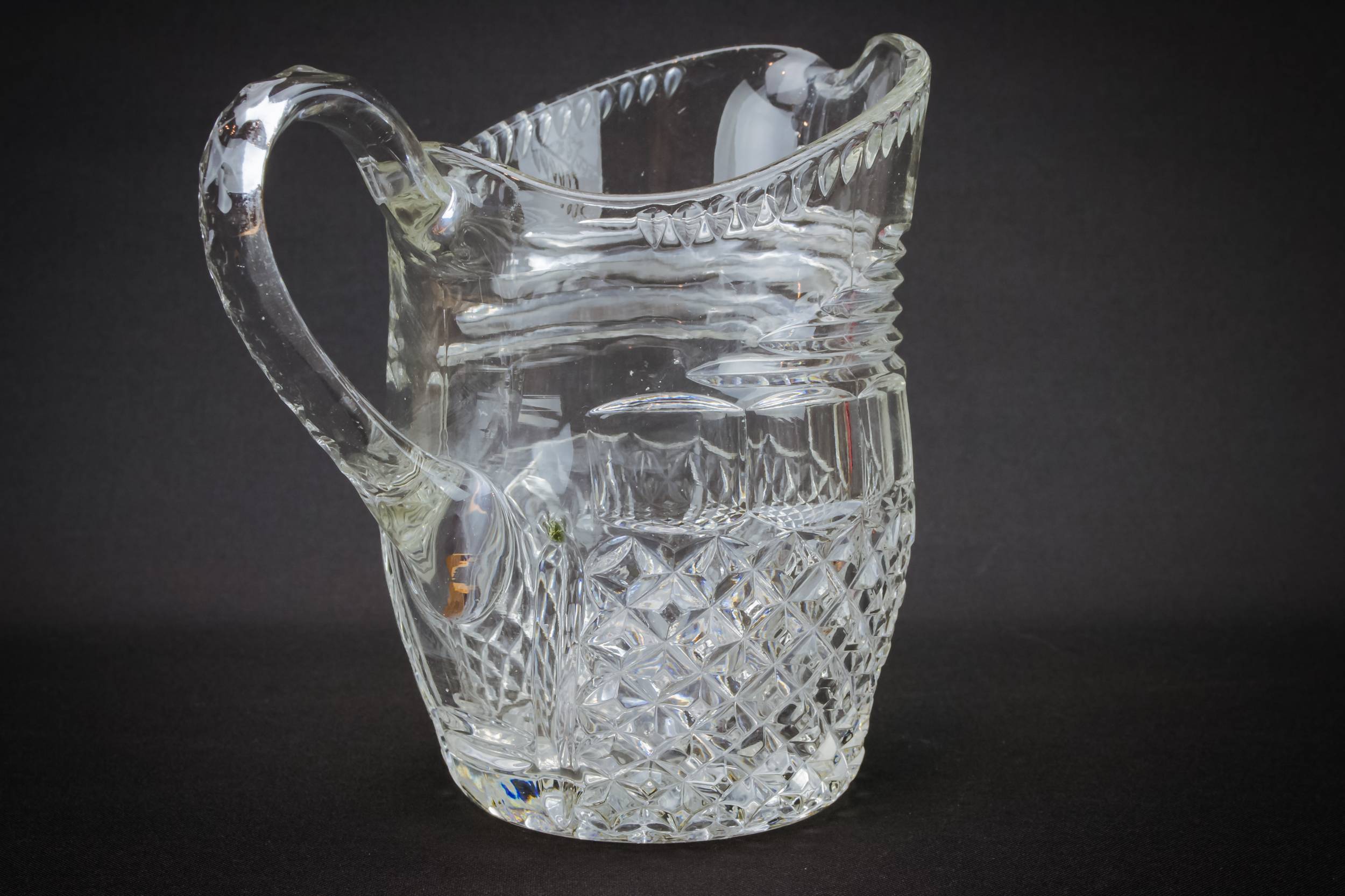 Retro Vintage Diamond — Glass water jug 1