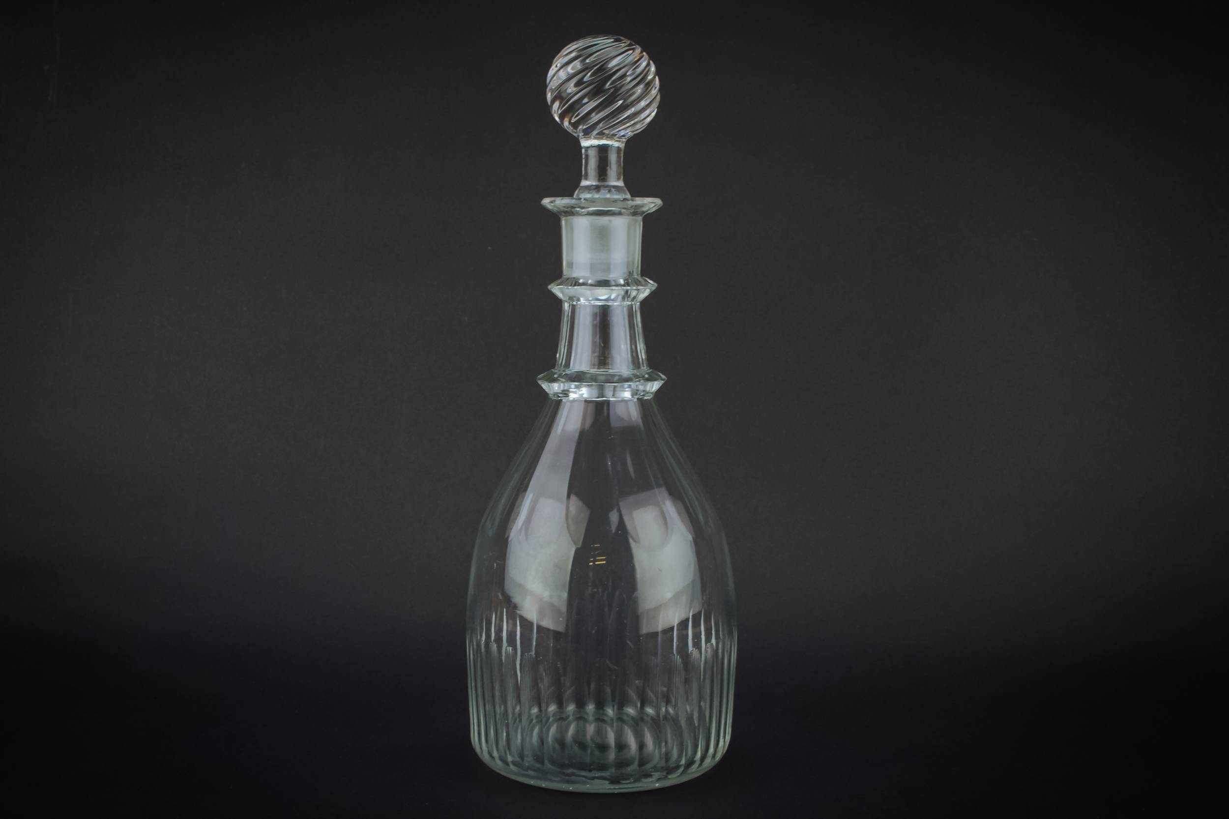 Cut Glass Antique — Barrel cut glass decanter 3