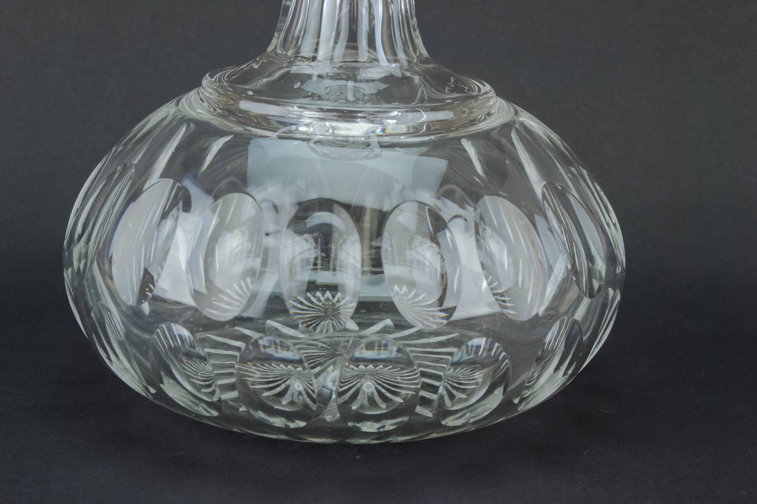 Antique Cut Glass — Cut glass decanter 3