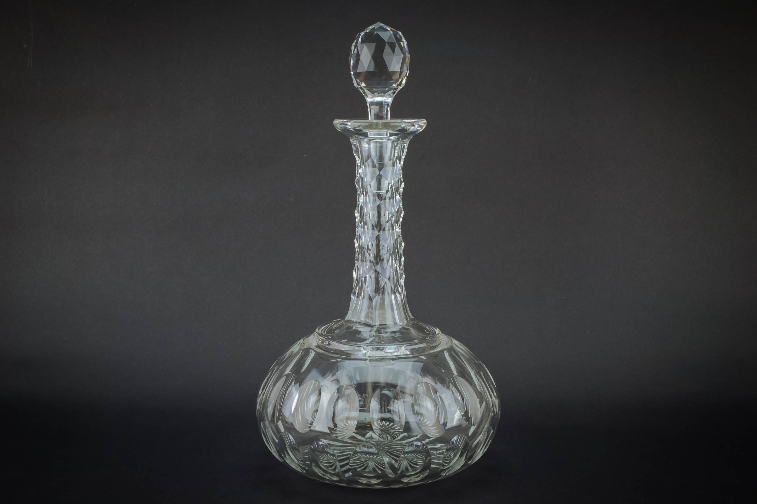Antique Cut Glass — Cut glass decanter 4