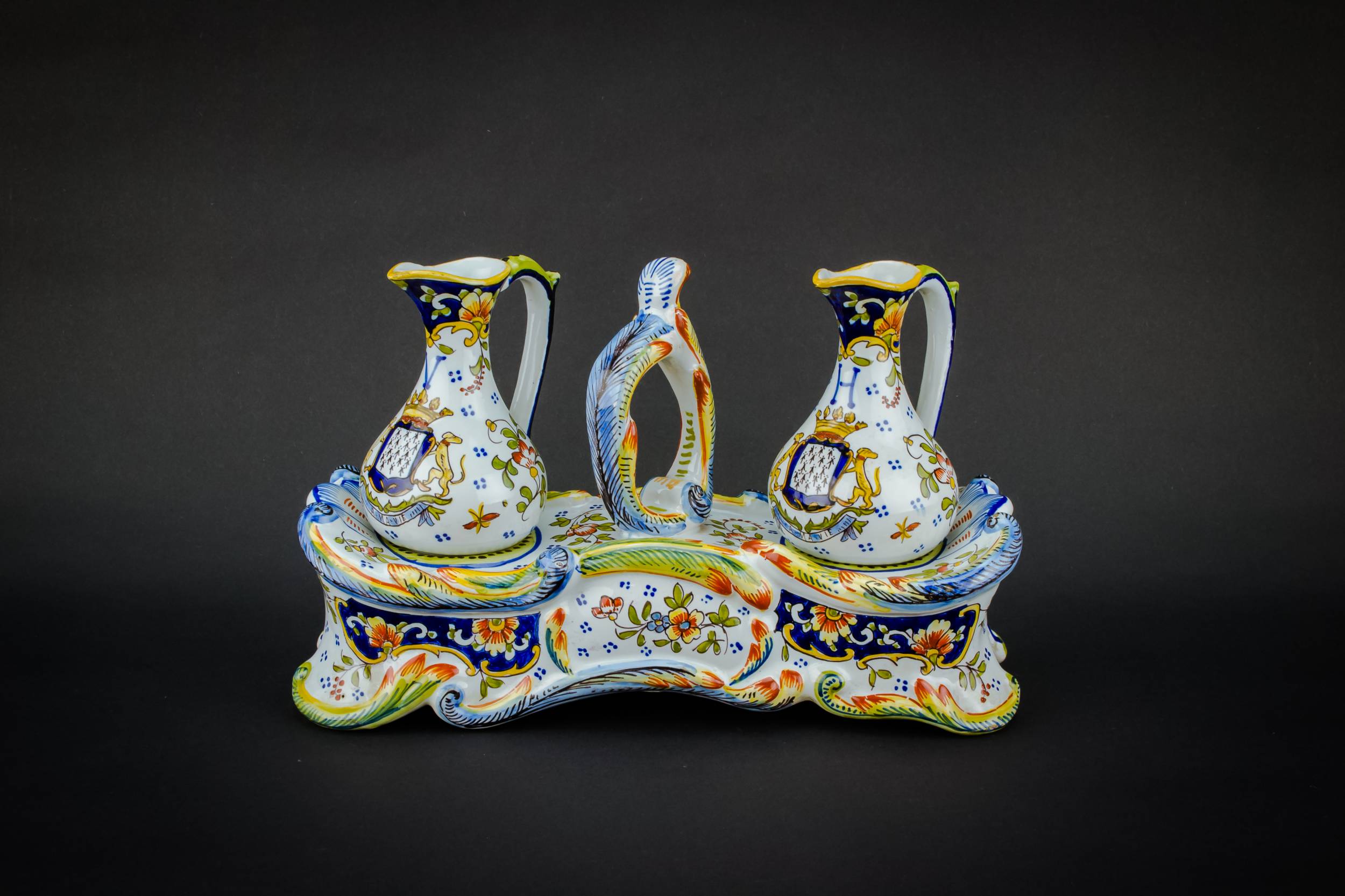 Oil Vinegar Condiment — Oil & vinegar condiment set