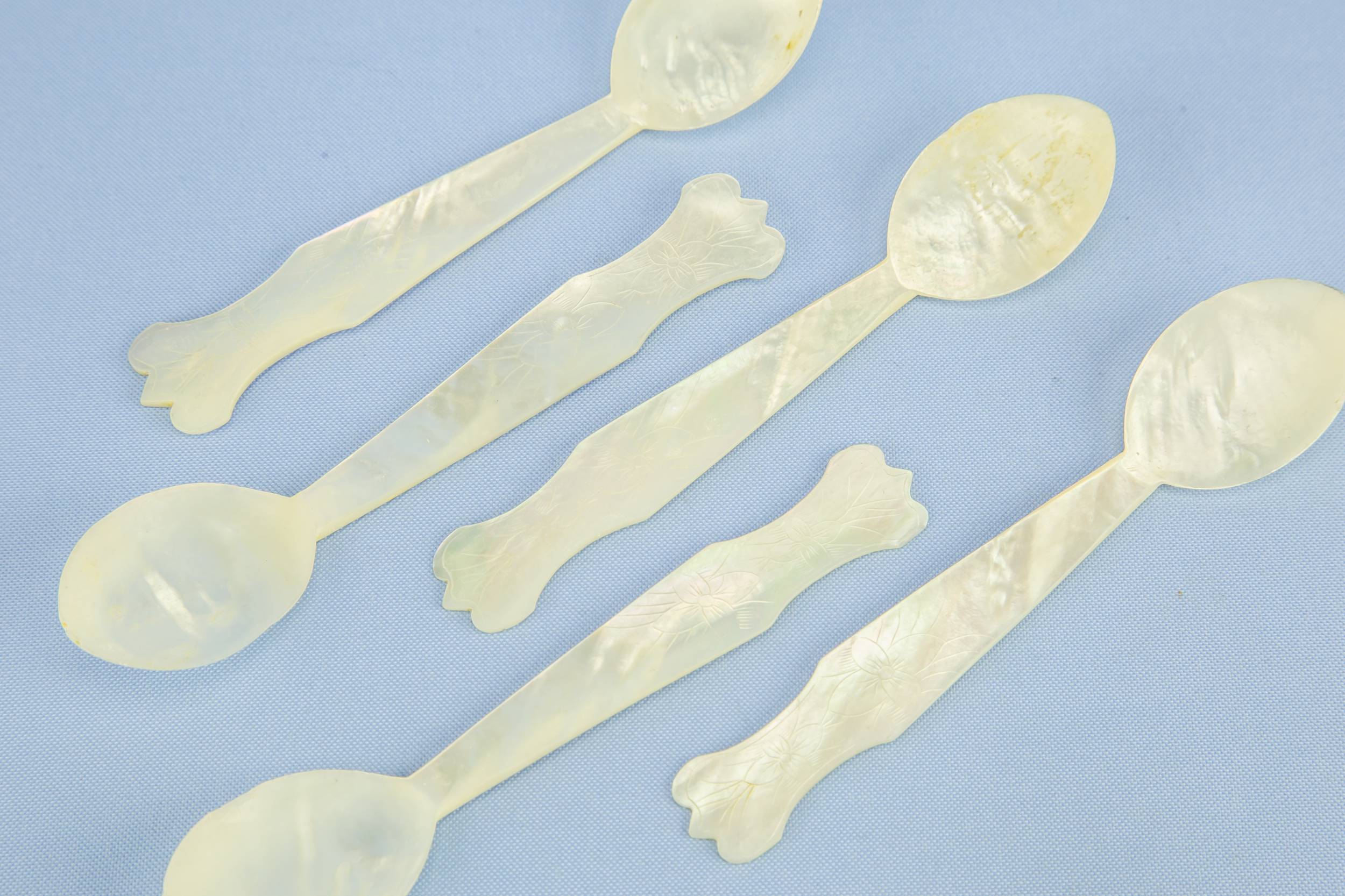 Victorian Antique Mother — 5 caviar spoons 1