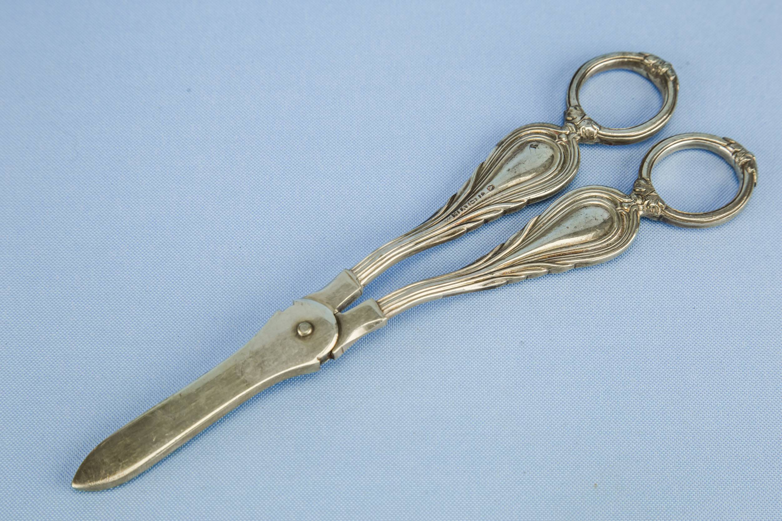 Classical Silver Plated — Classical grape shears 1