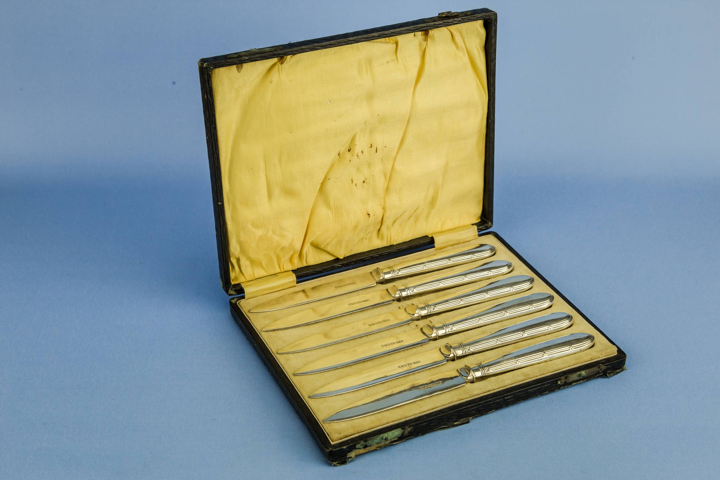 Medium Elegant Silver — 6 elegant dessert knifes 1