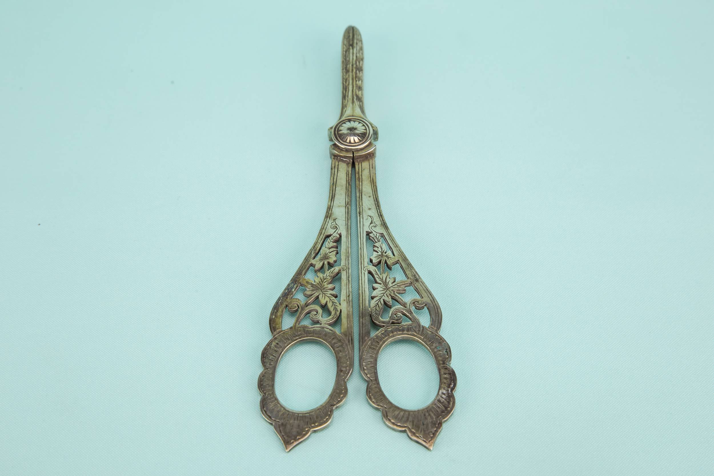 Silver Plated Victorian — Large grape shears 2
