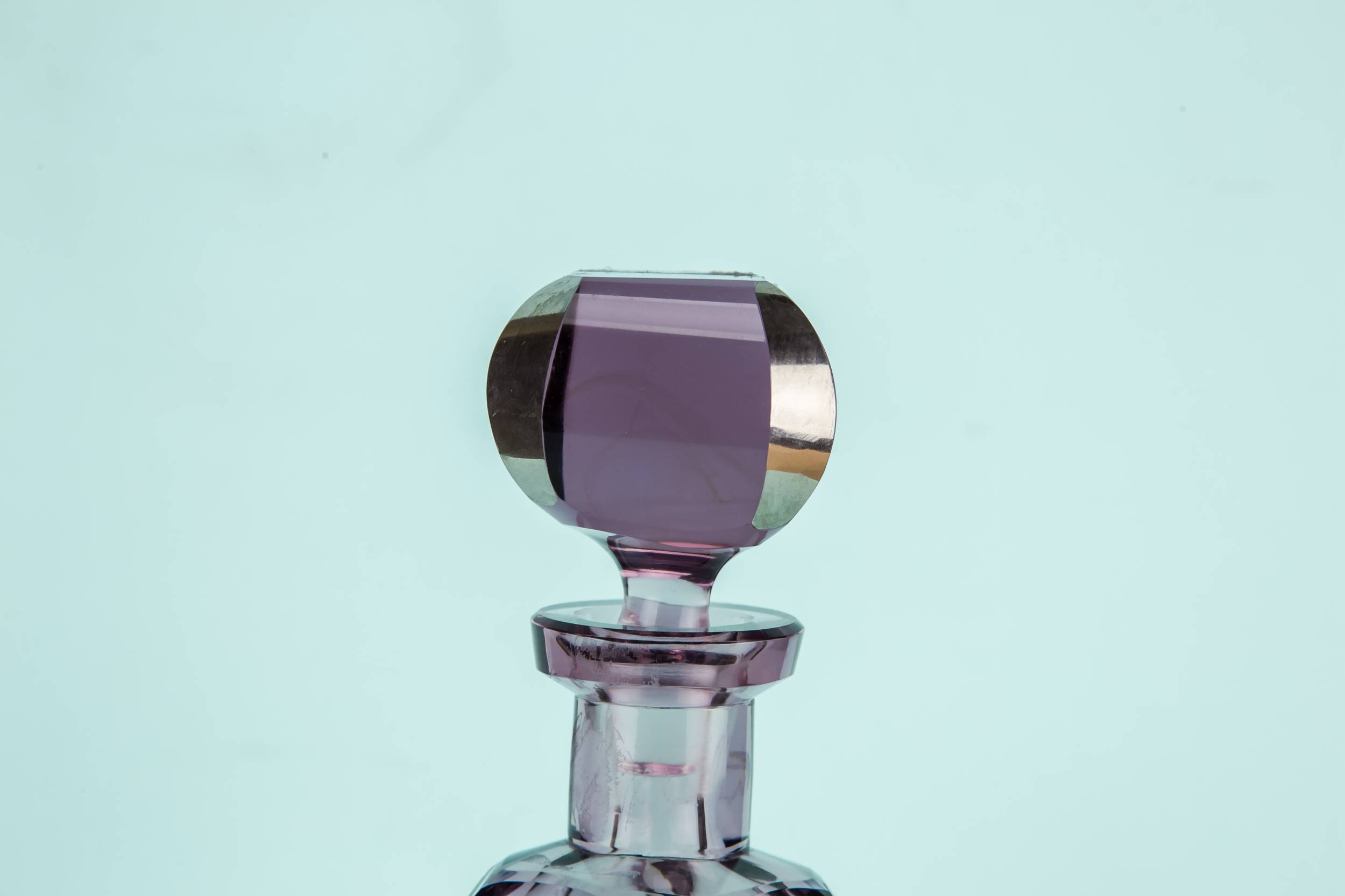 Cut Glass Vintage — Cut glass whisky decanter 2